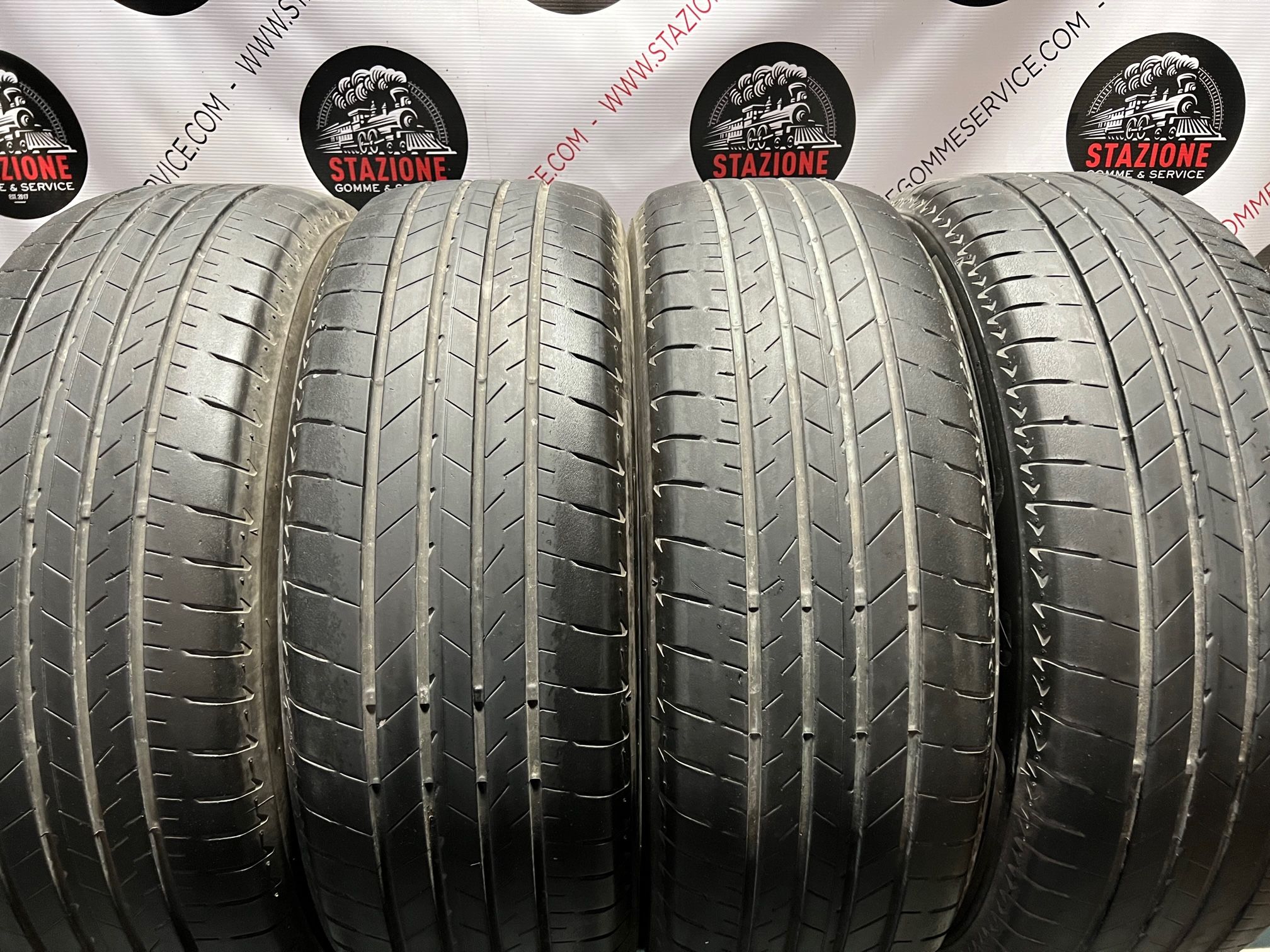 Pneumatico - Gomme estive usate BRIDGESTONE 225/60 R18 Pneumatico - Gomme estive usate BRIDGESTONE 225/60 R18