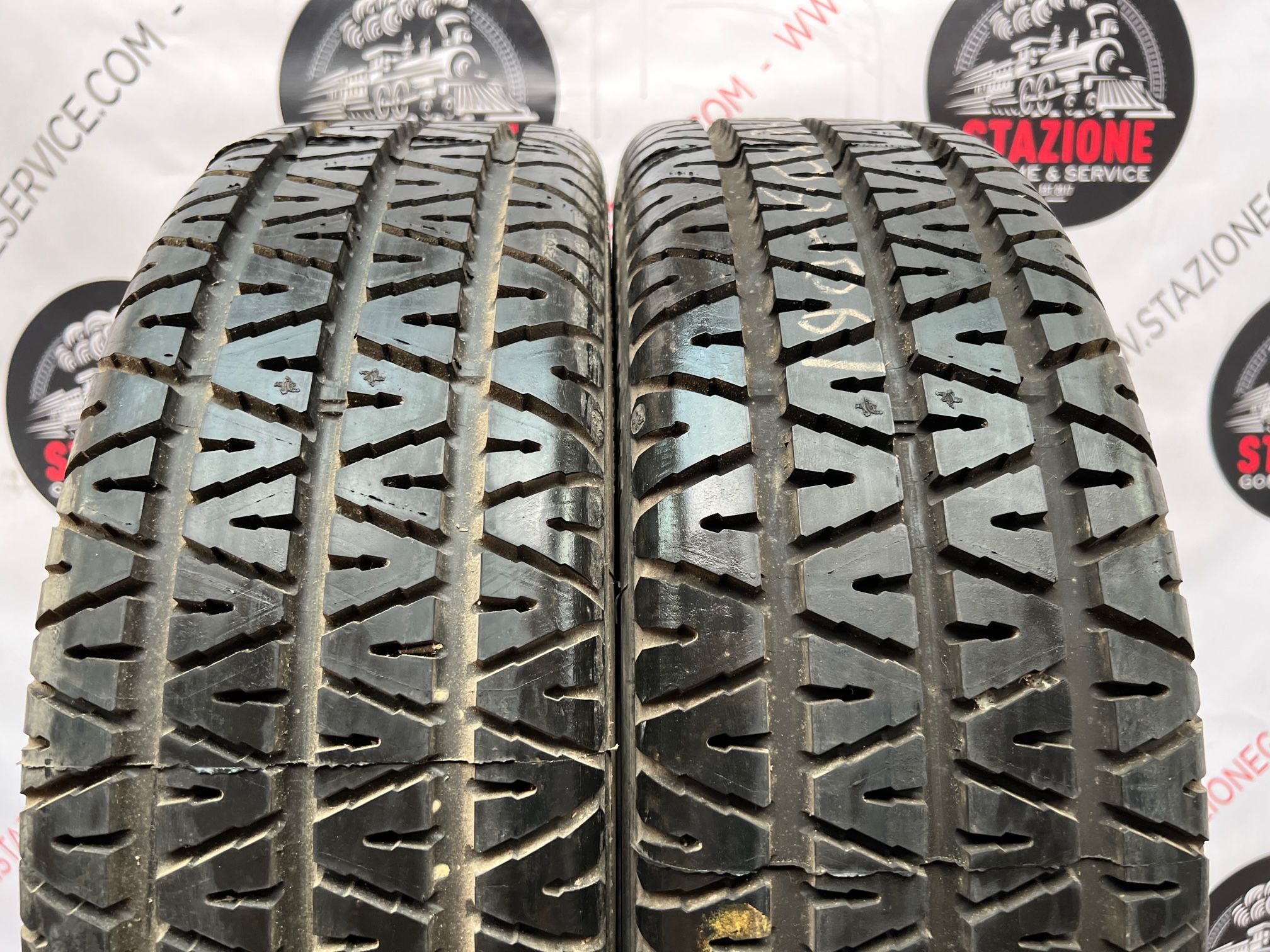Pneumatico - Gomme invernali usate MICHELIN 190/60 365mm Pneumatico - Gomme invernali usate MICHELIN 190/60 365mm