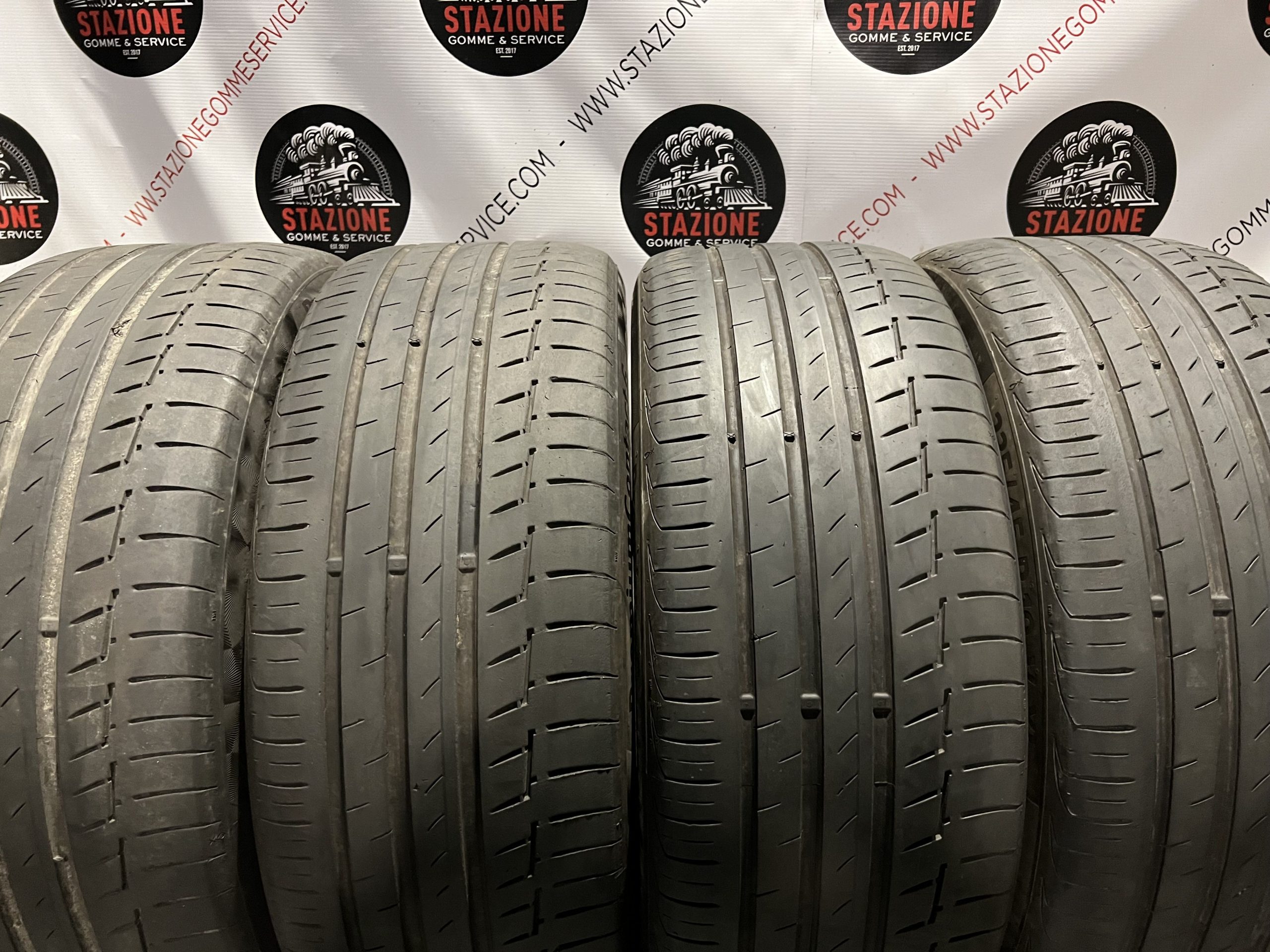 Pneumatico - Gomme estive usate CONTINENTAL 235/45 R19 Pneumatico - Gomme estive usate CONTINENTAL 235/45 R19