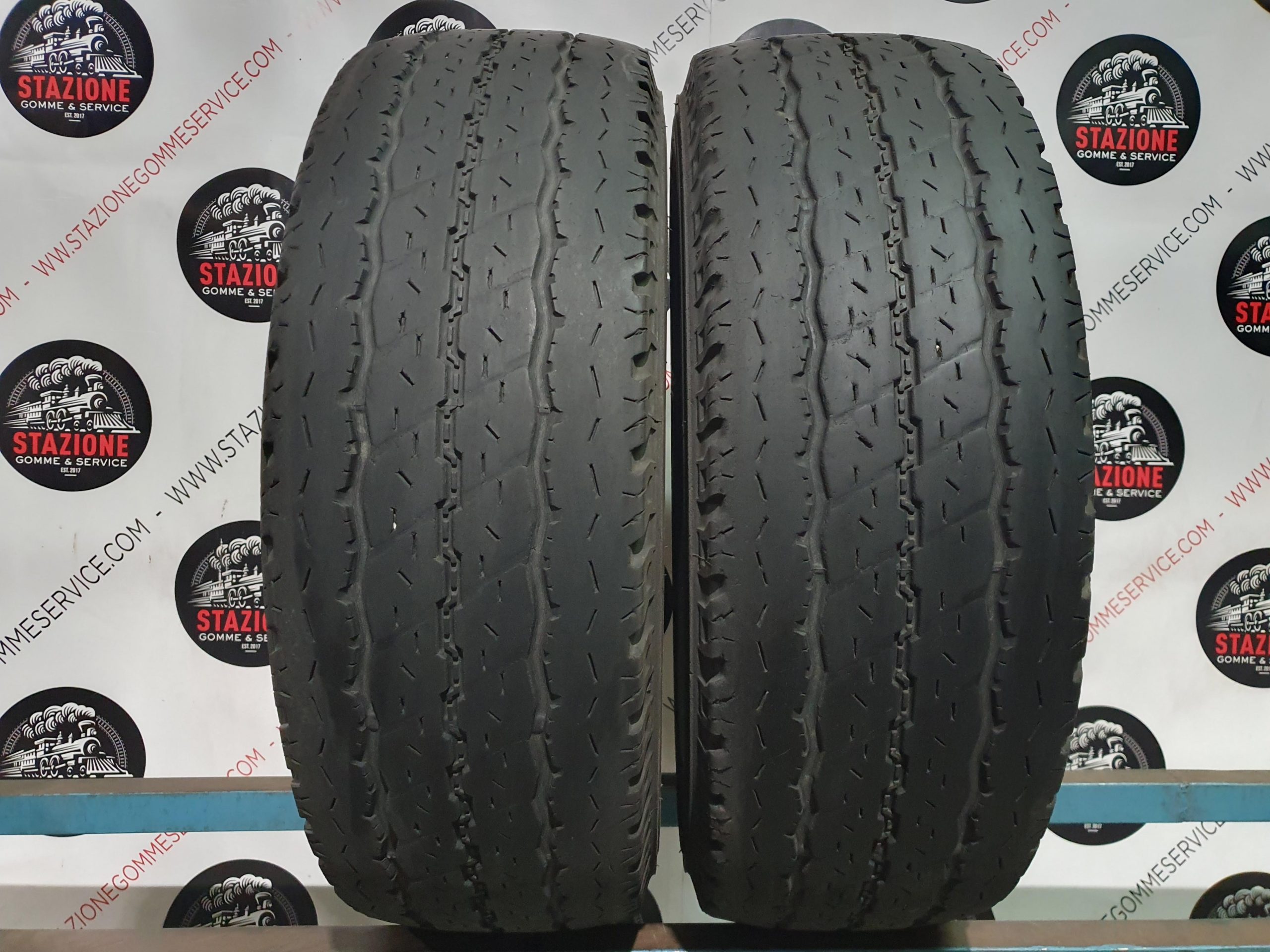 Pneumatico - Gomme estive usate BRIDGESTONE 215/70 R15C Pneumatico - Gomme estive usate BRIDGESTONE 215/70 R15C