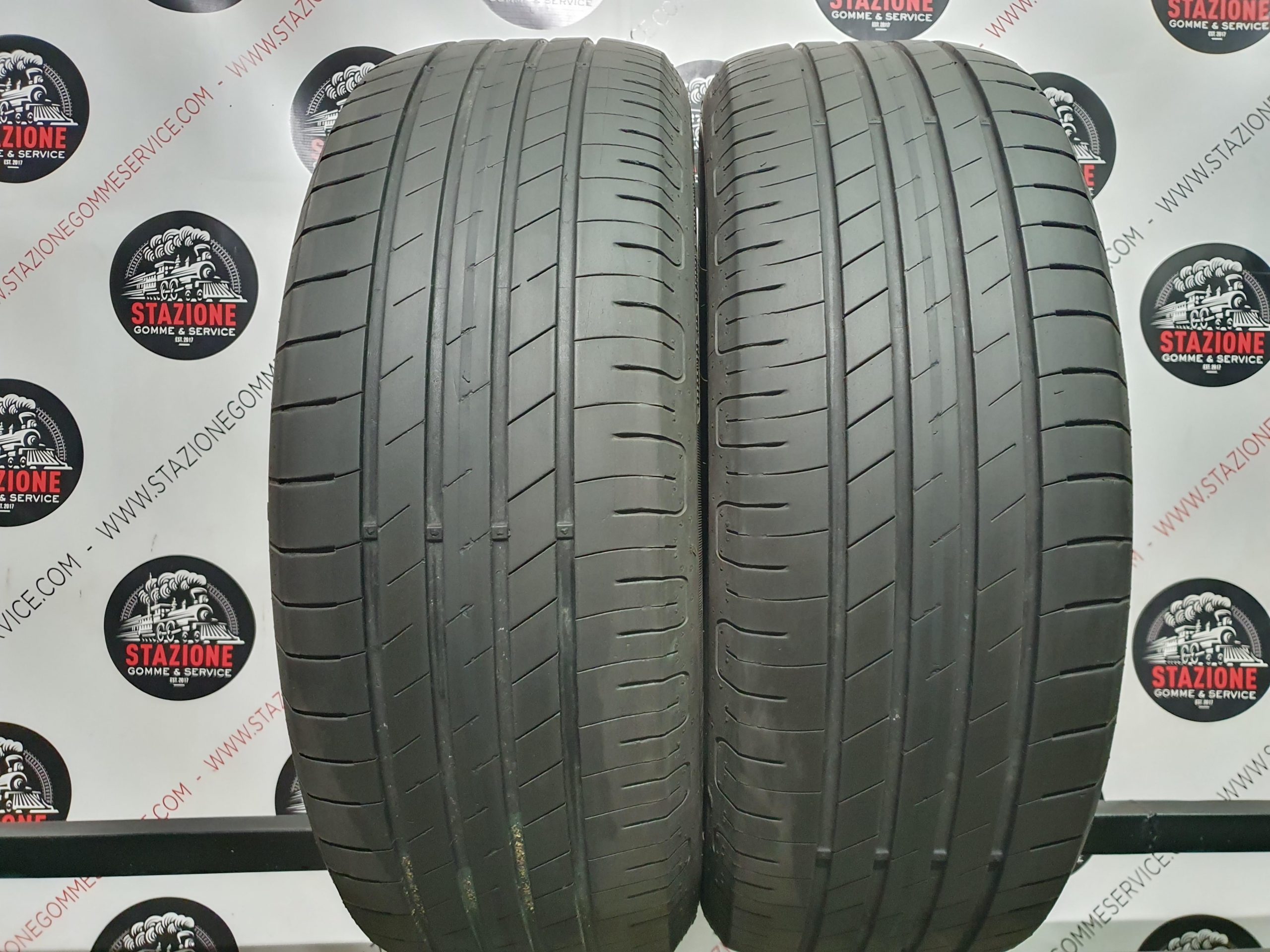 Pneumatico - Gomme estive usate GOODYEAR 215/60 R17 Pneumatico - Gomme estive usate GOODYEAR 215/60 R17