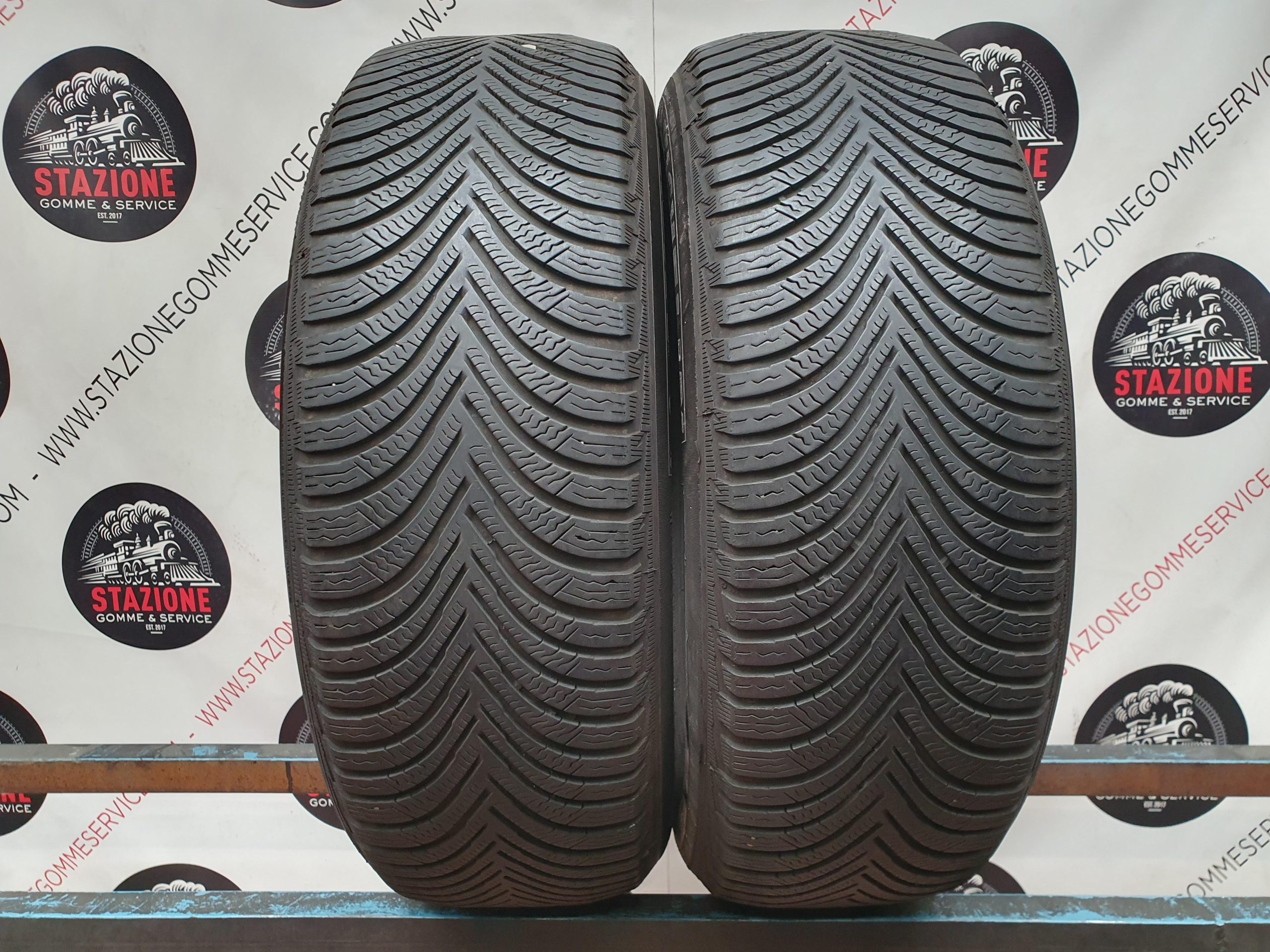 Pneumatico - Gomme invernali usate MICHELIN 215/65 R17 Pneumatico - Gomme invernali usate MICHELIN 215/65 R17