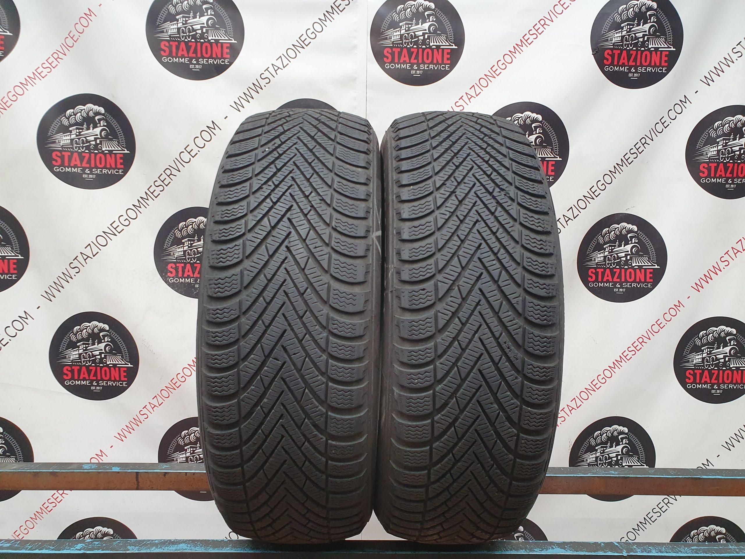 Pneumatico - Gomme invernali usate PIRELLI 215/60 R17 Pneumatico - Gomme invernali usate PIRELLI 215/60 R17