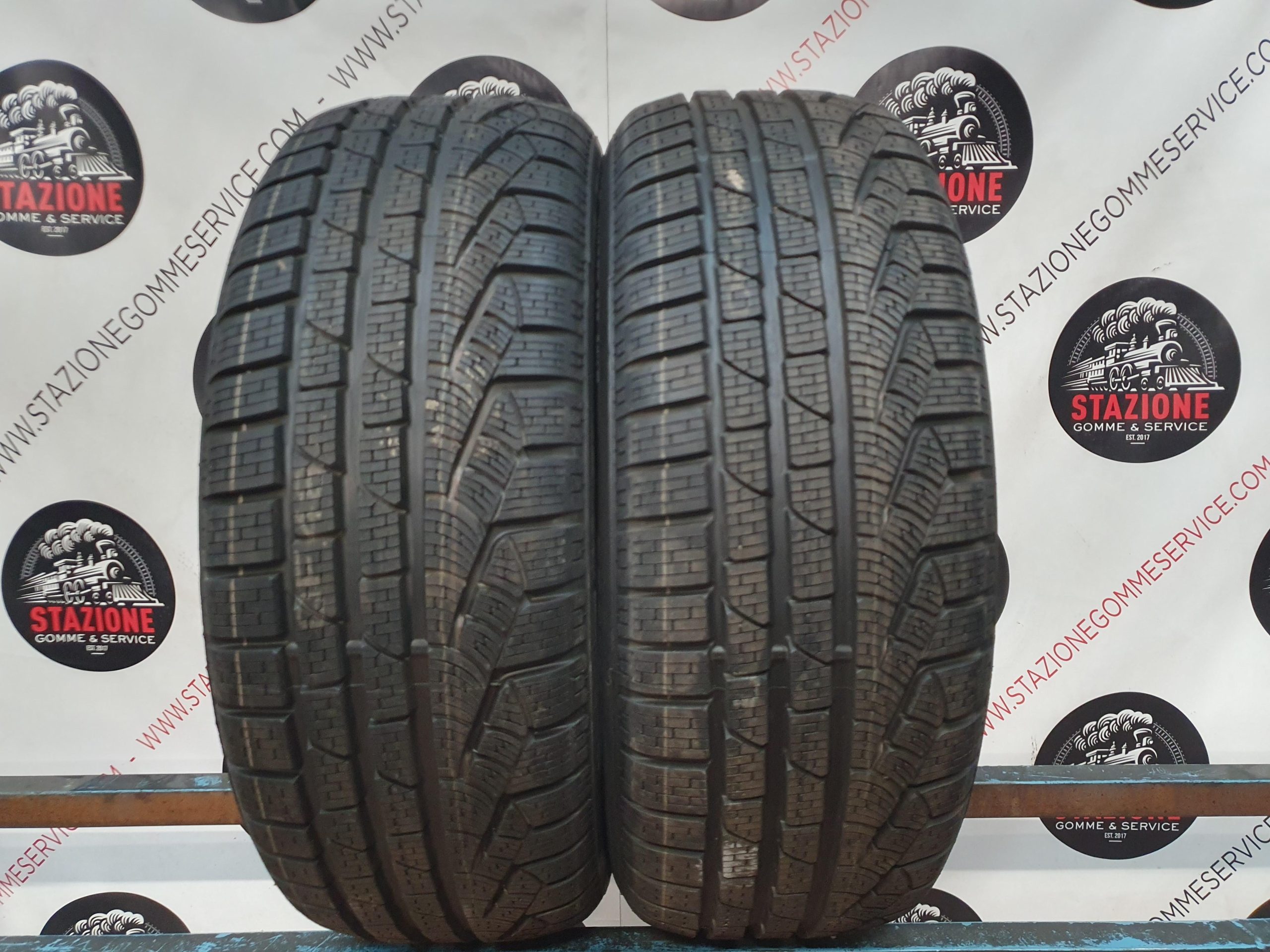 Pneumatico - Gomme pneumatici invernali PIRELLI 225/55 R17 Pneumatico - Gomme pneumatici invernali PIRELLI 225/55 R17