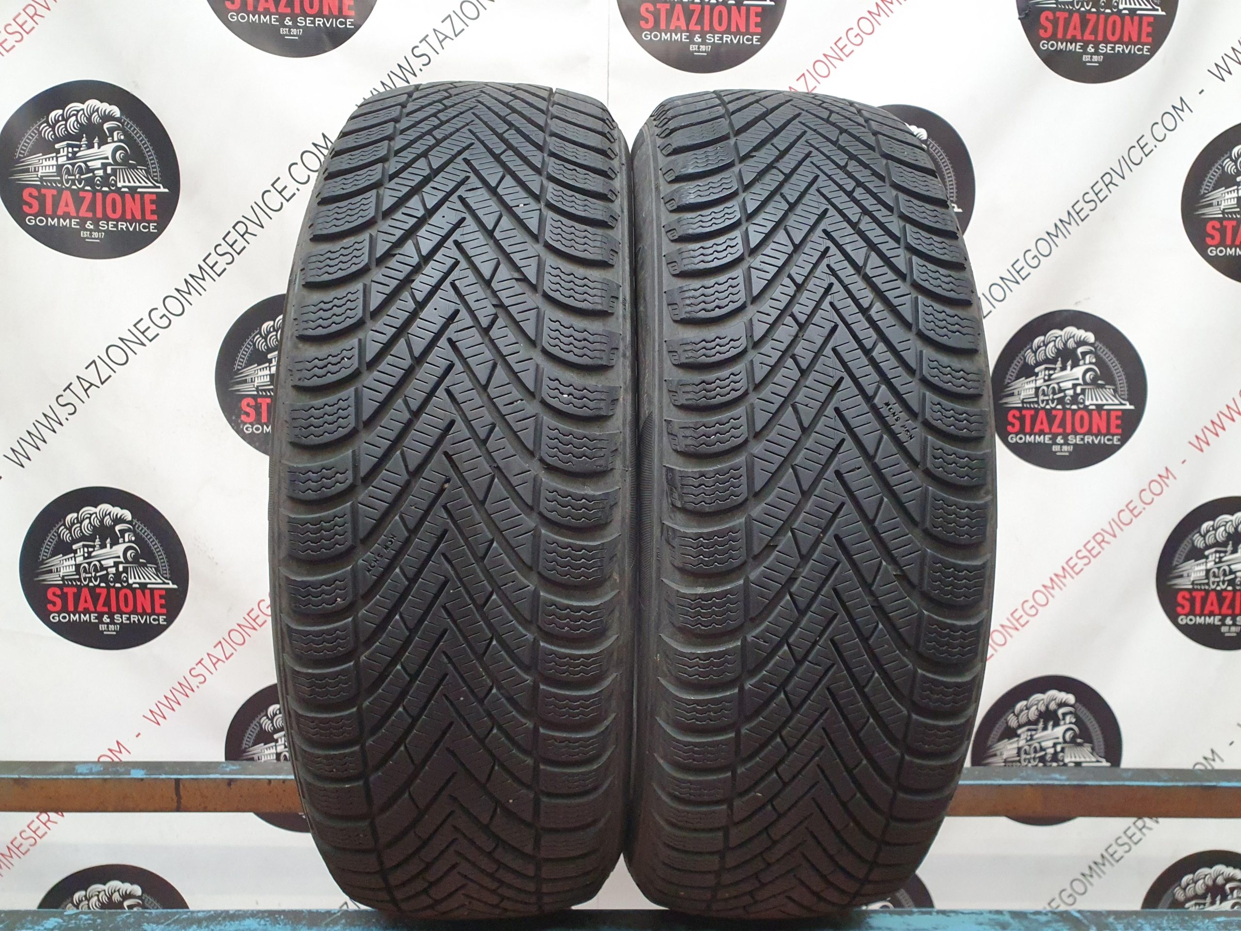 Pneumatico - Gomme invernali usate PIRELLI 215/60 R17 Pneumatico - Gomme invernali usate PIRELLI 215/60 R17