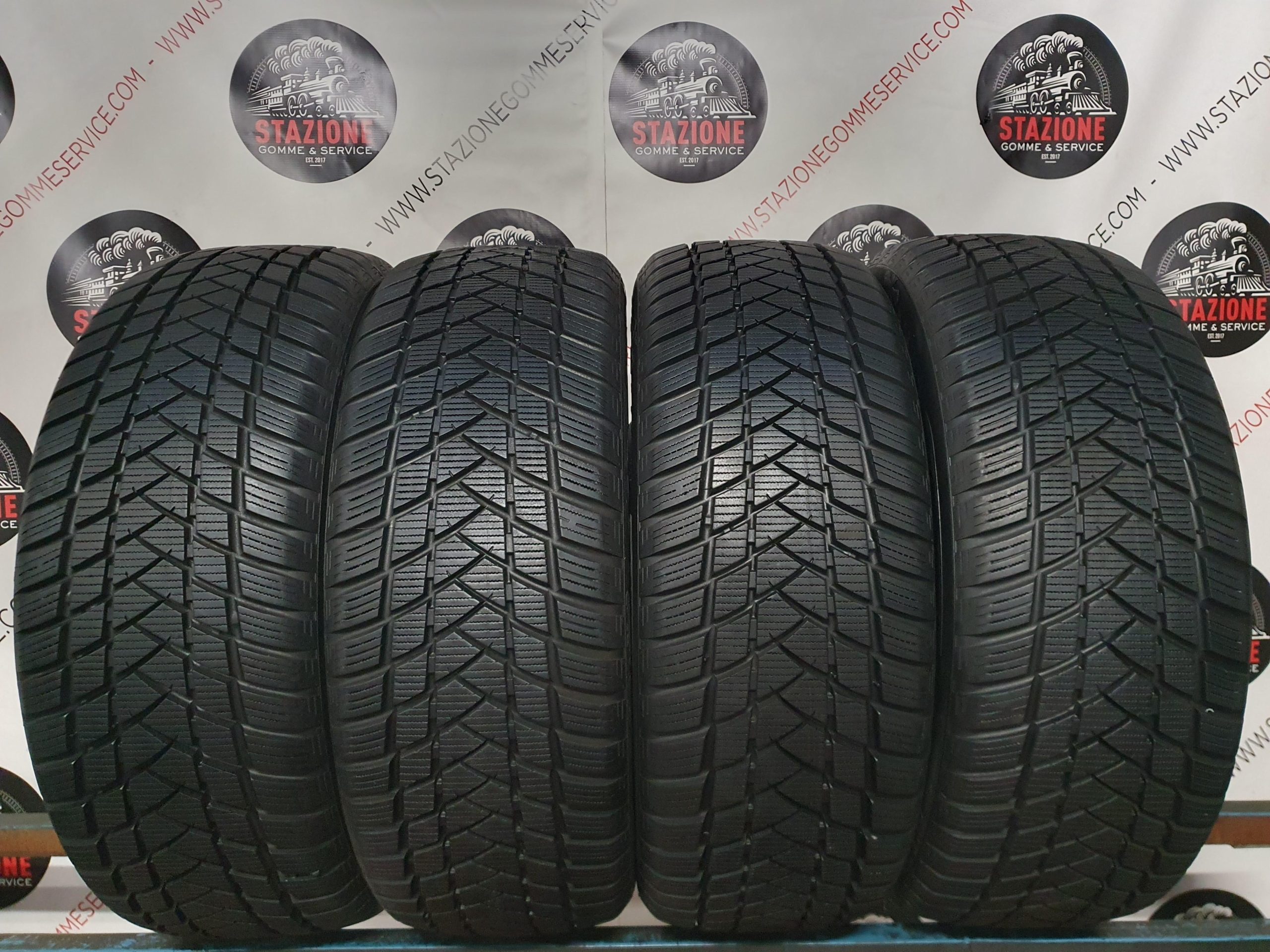 Pneumatico - Gomme invernali usate GT RADIAL 235/60 R17 Pneumatico - Gomme invernali usate GT RADIAL 235/60 R17