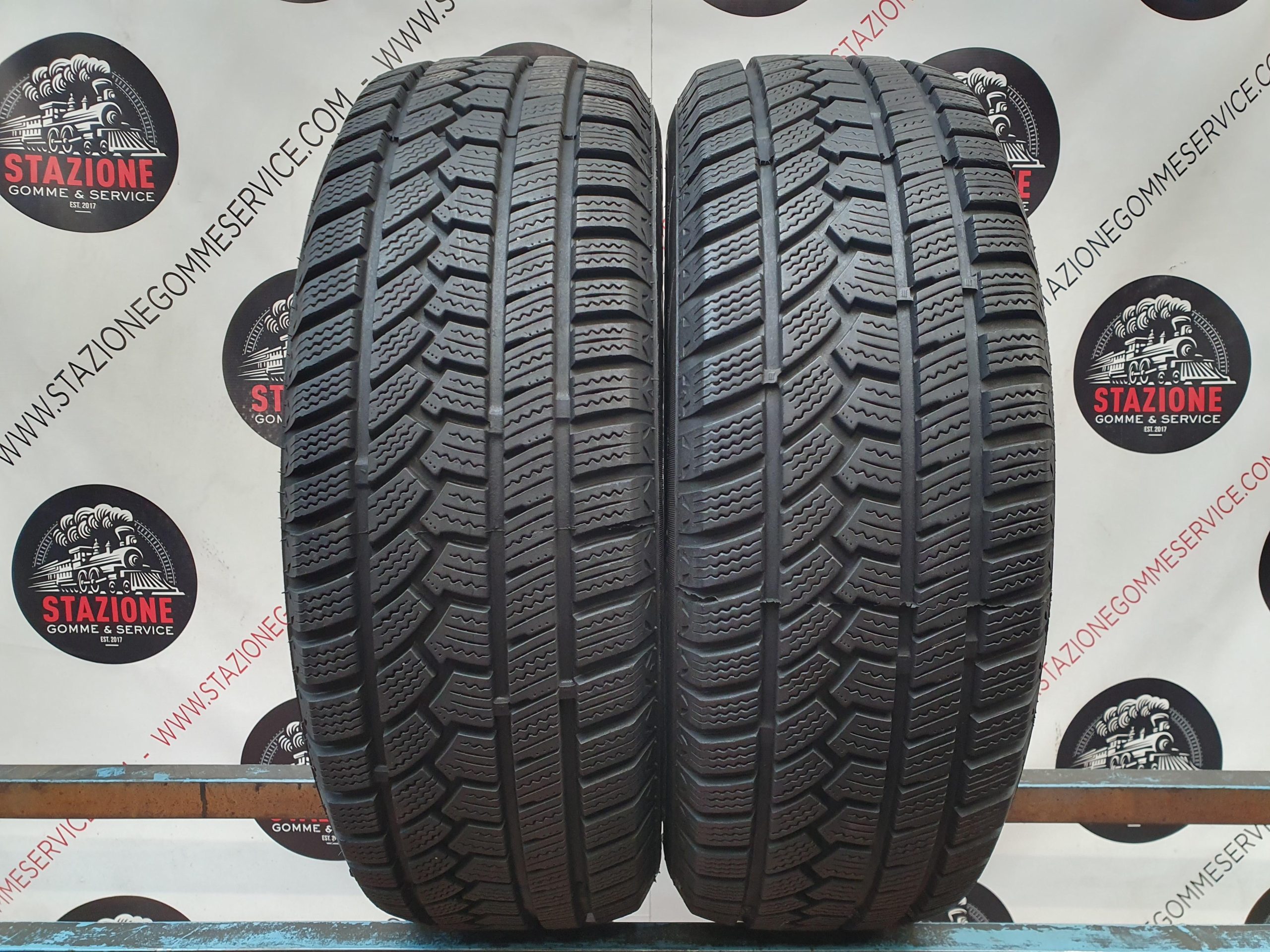 Pneumatico - Gomme invernali usate OVATION 215/60 R16 Pneumatico - Gomme invernali usate OVATION 215/60 R16