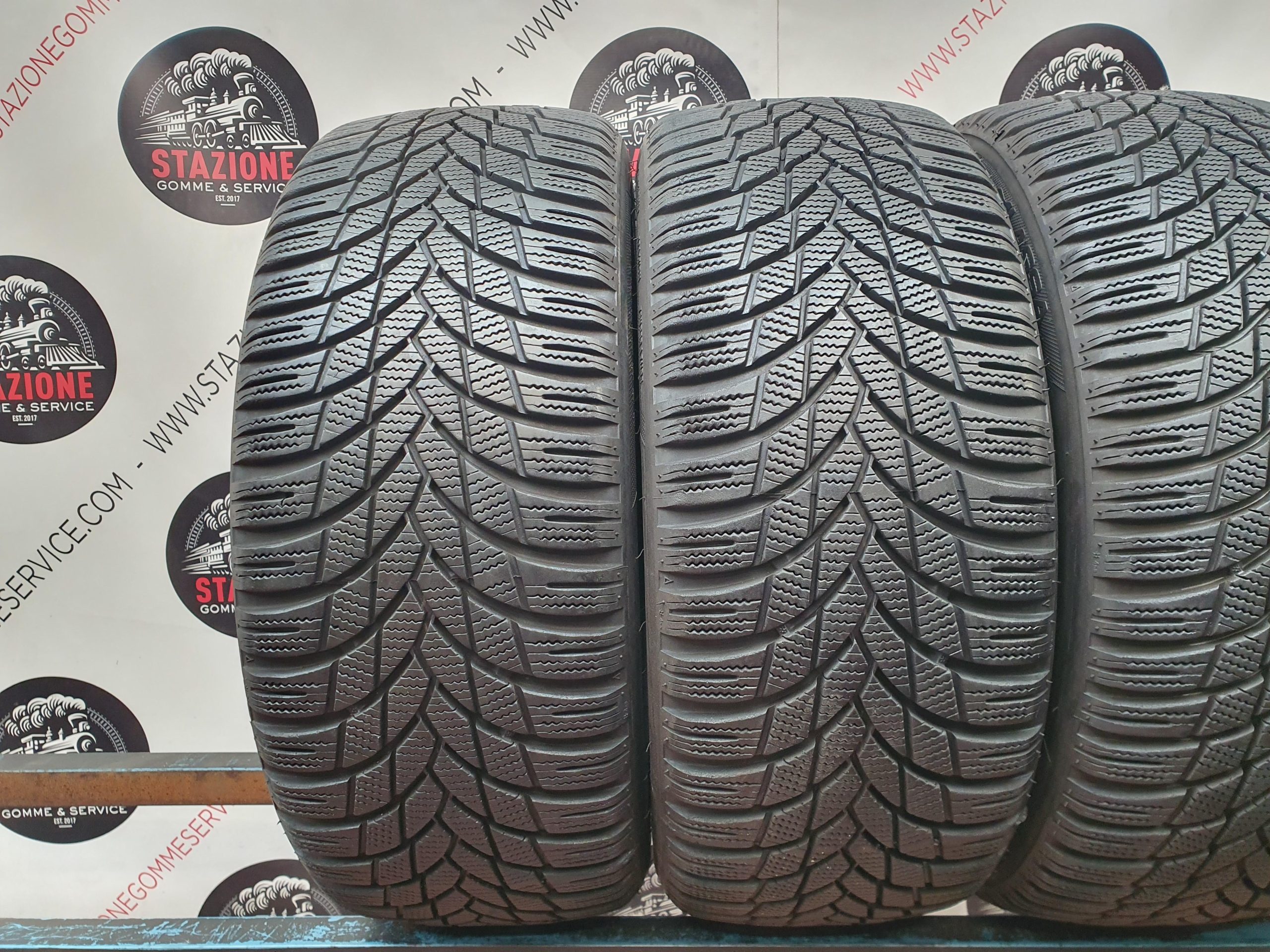 Pneumatico - Gomme invernali usate LASSA 225/45 R17 Pneumatico - Gomme invernali usate LASSA 225/45 R17