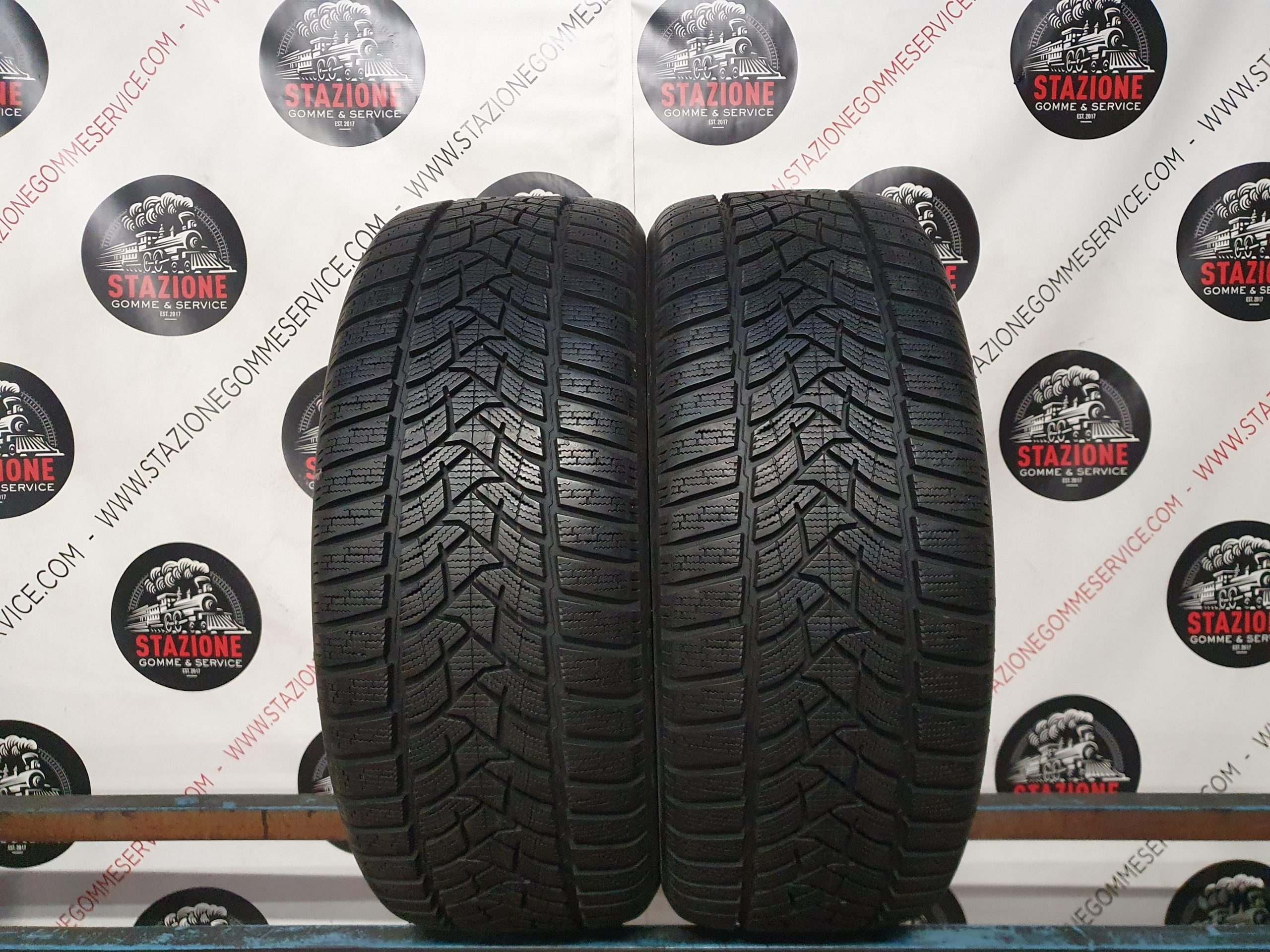 Pneumatico - Gomme invernali usate DUNLOP 235/50 R18 Pneumatico - Gomme invernali usate DUNLOP 235/50 R18