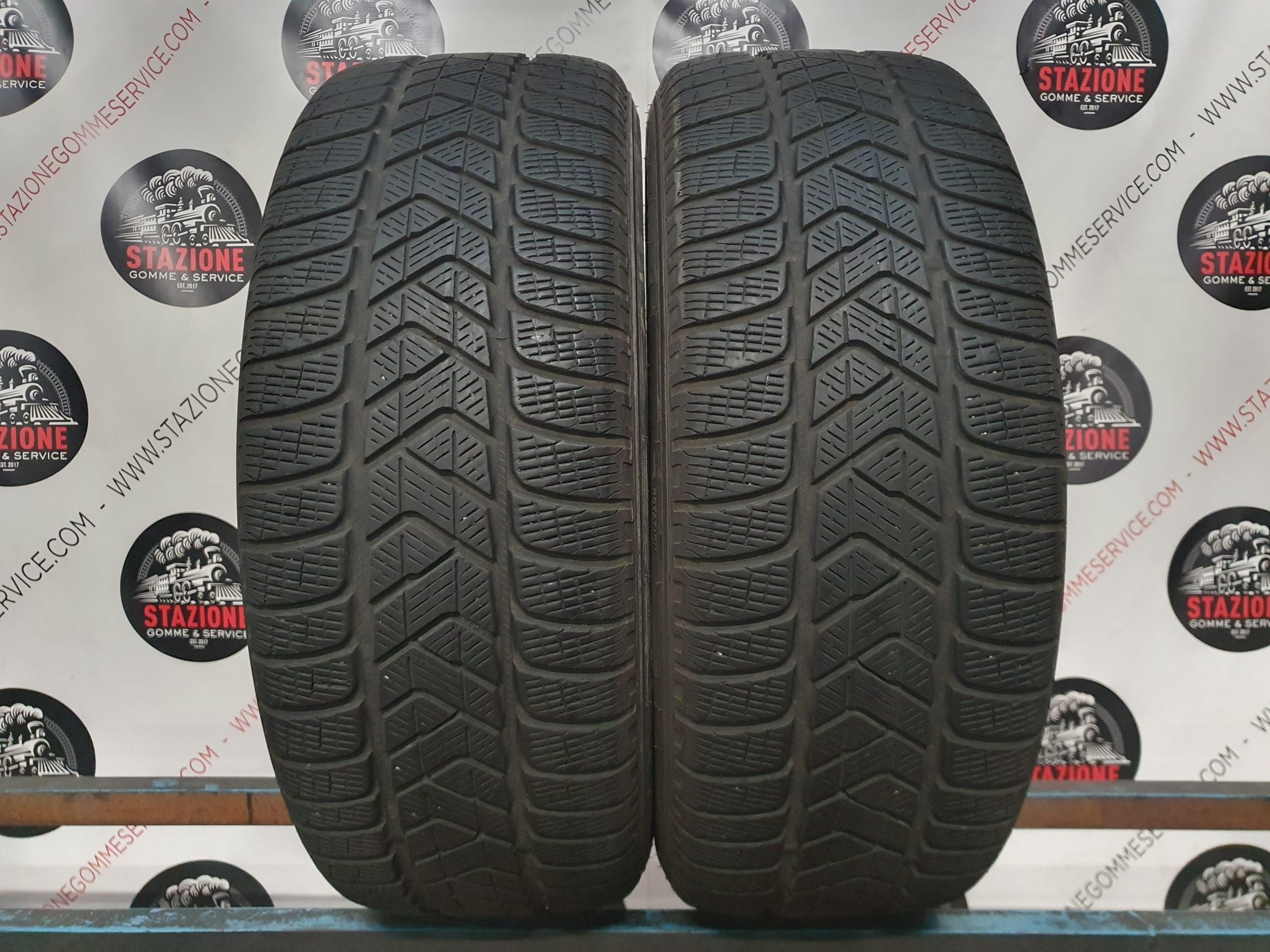Pneumatico - Gomme invernali usate PIRELLI 235/60 R18 Pneumatico - Gomme invernali usate PIRELLI 235/60 R18