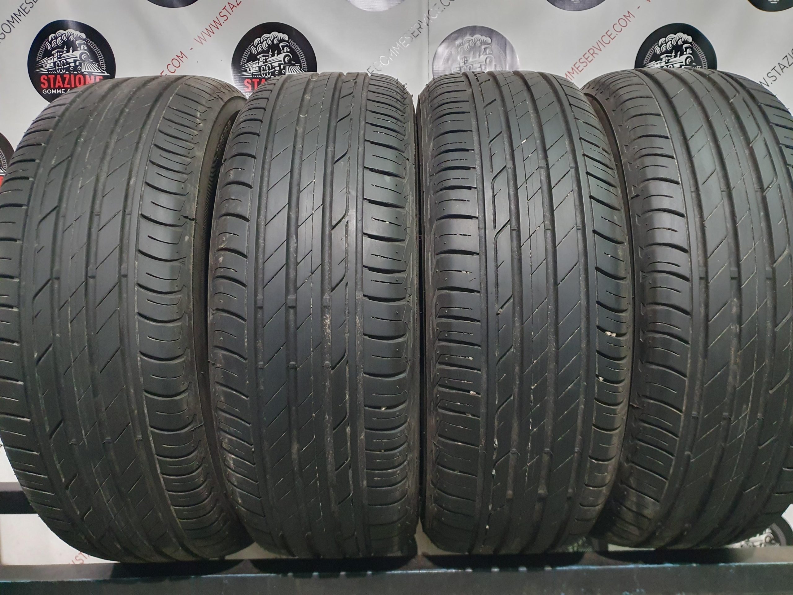Pneumatico - 4 Gomme estive usate BRIDGESTONE 195/60 R16 Pneumatico - 4 Gomme estive usate BRIDGESTONE 195/60 R16
