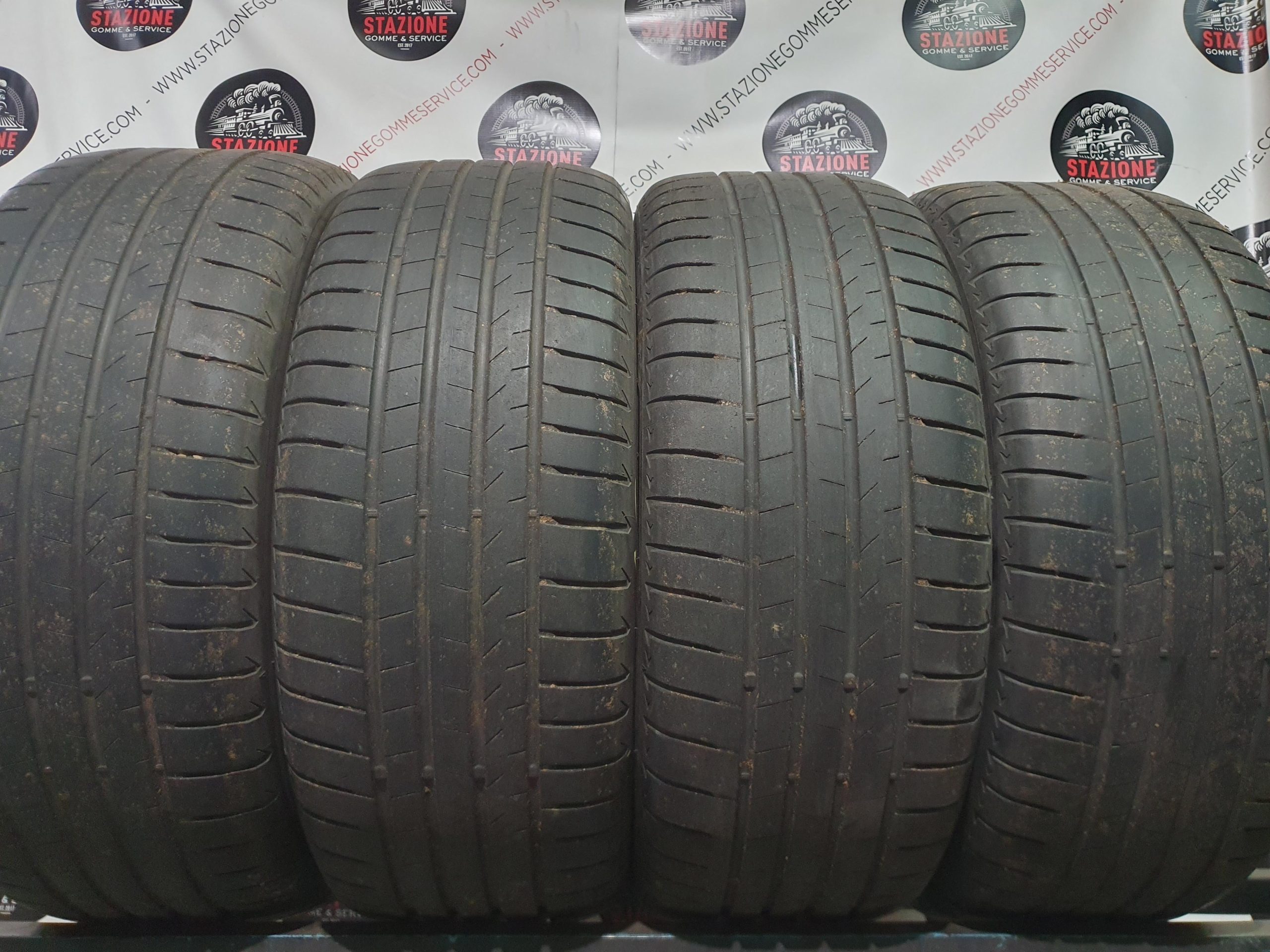 Pneumatico - Gomme estive usate BRIDGESTONE 235/50 R19 Pneumatico - Gomme estive usate BRIDGESTONE 235/50 R19