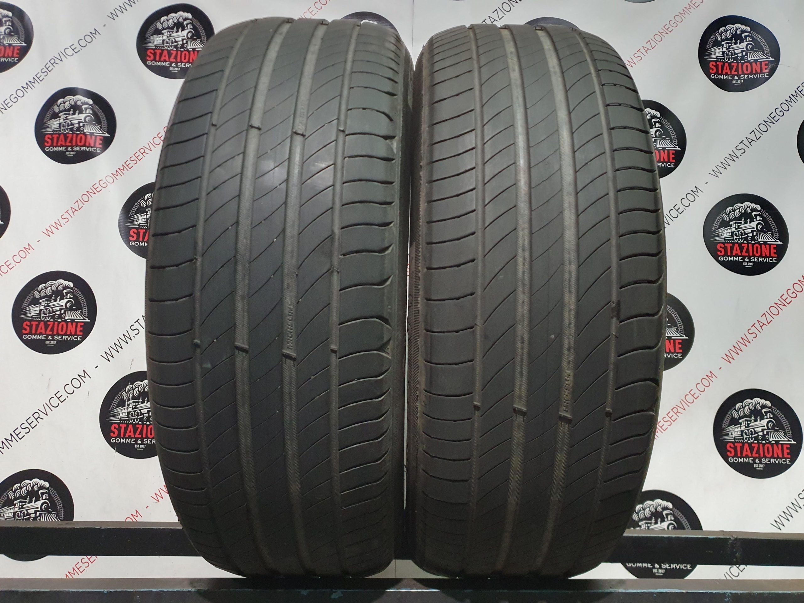 Pneumatico - Gomme estive usate MICHELIN 215/60 R17 Pneumatico - Gomme estive usate MICHELIN 215/60 R17