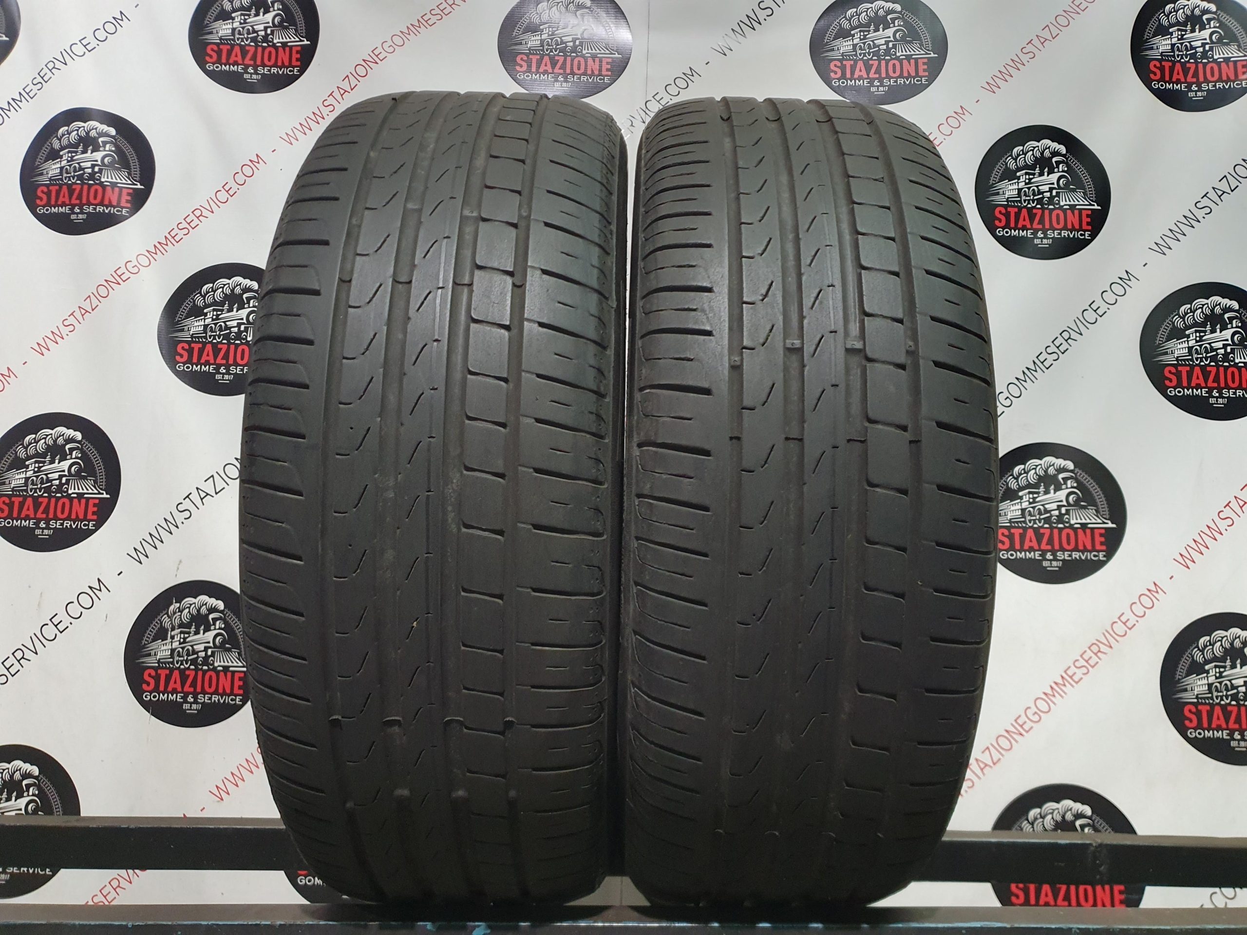 Pneumatico - Gomme estive usate PIRELLI 215/55 R17 Pneumatico - Gomme estive usate PIRELLI 215/55 R17