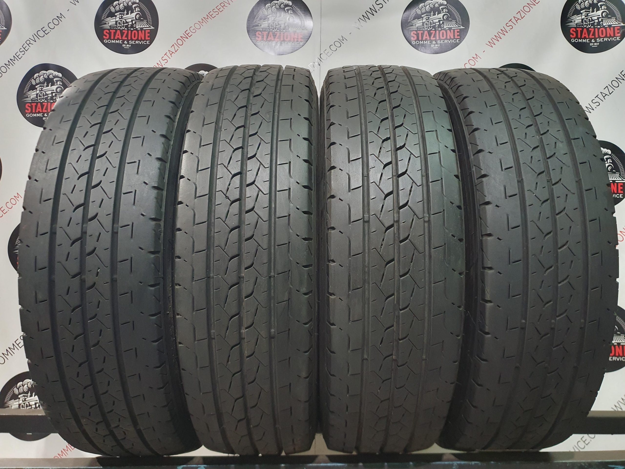 Pneumatico - Gomme estive usate BRIDGESTONE 205/75 R16C Pneumatico - Gomme estive usate BRIDGESTONE 205/75 R16C