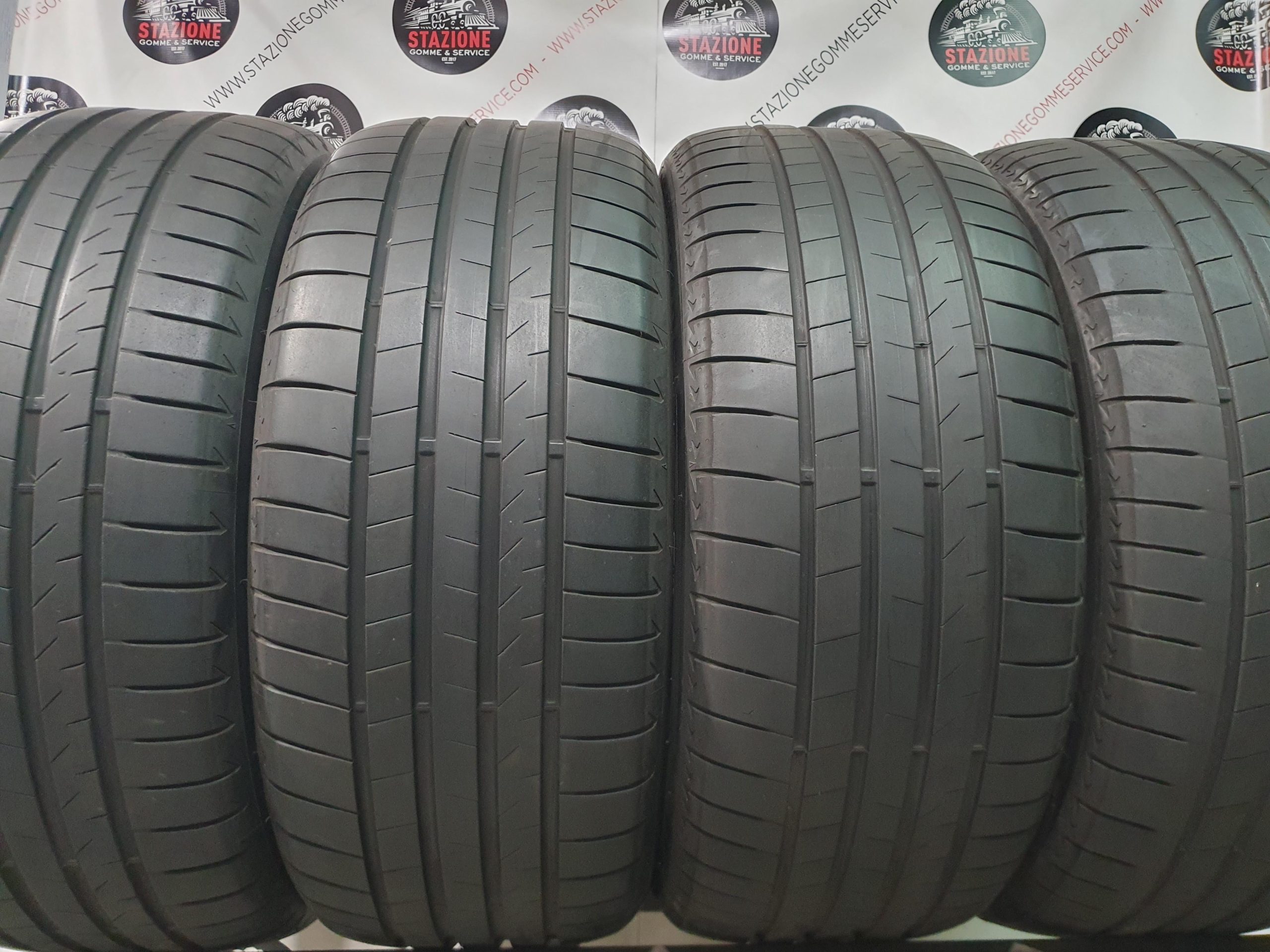 Pneumatico - Gomme estive usate BRIDGESTONE 255/50 R20 Pneumatico - Gomme estive usate BRIDGESTONE 255/50 R20