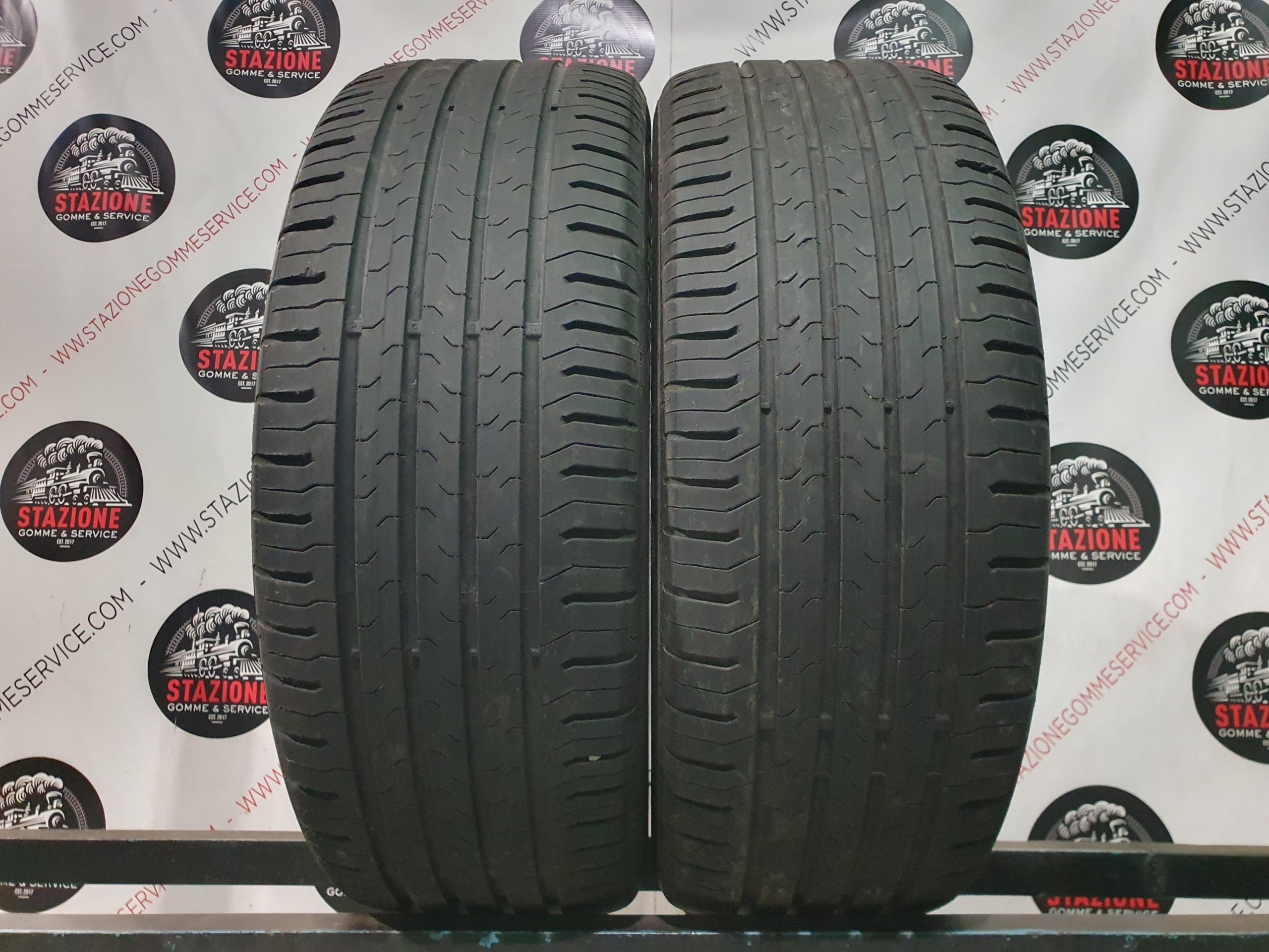 Pneumatico - Gomme estive usate CONTINENTAL 215/55 R17 Pneumatico - Gomme estive usate CONTINENTAL 215/55 R17