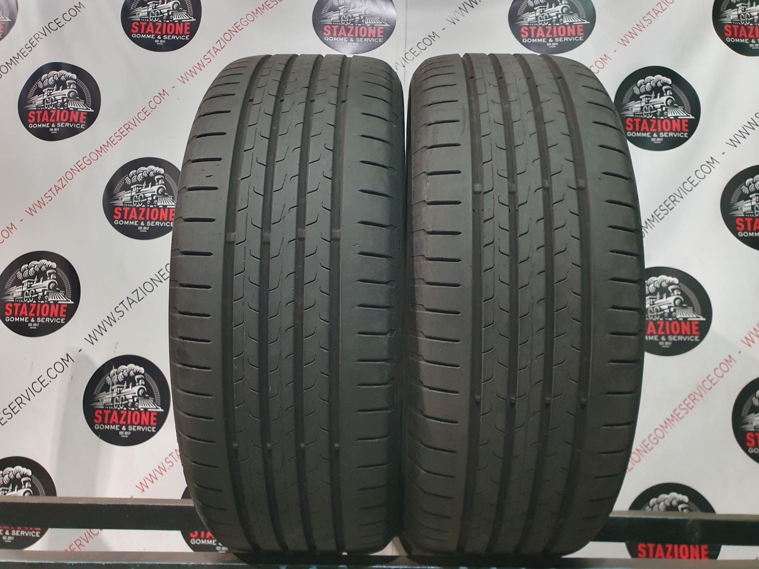 Pneumatico - Gomme estive usate CONTINENTAL 215/50 R18 Pneumatico - Gomme estive usate CONTINENTAL 215/50 R18