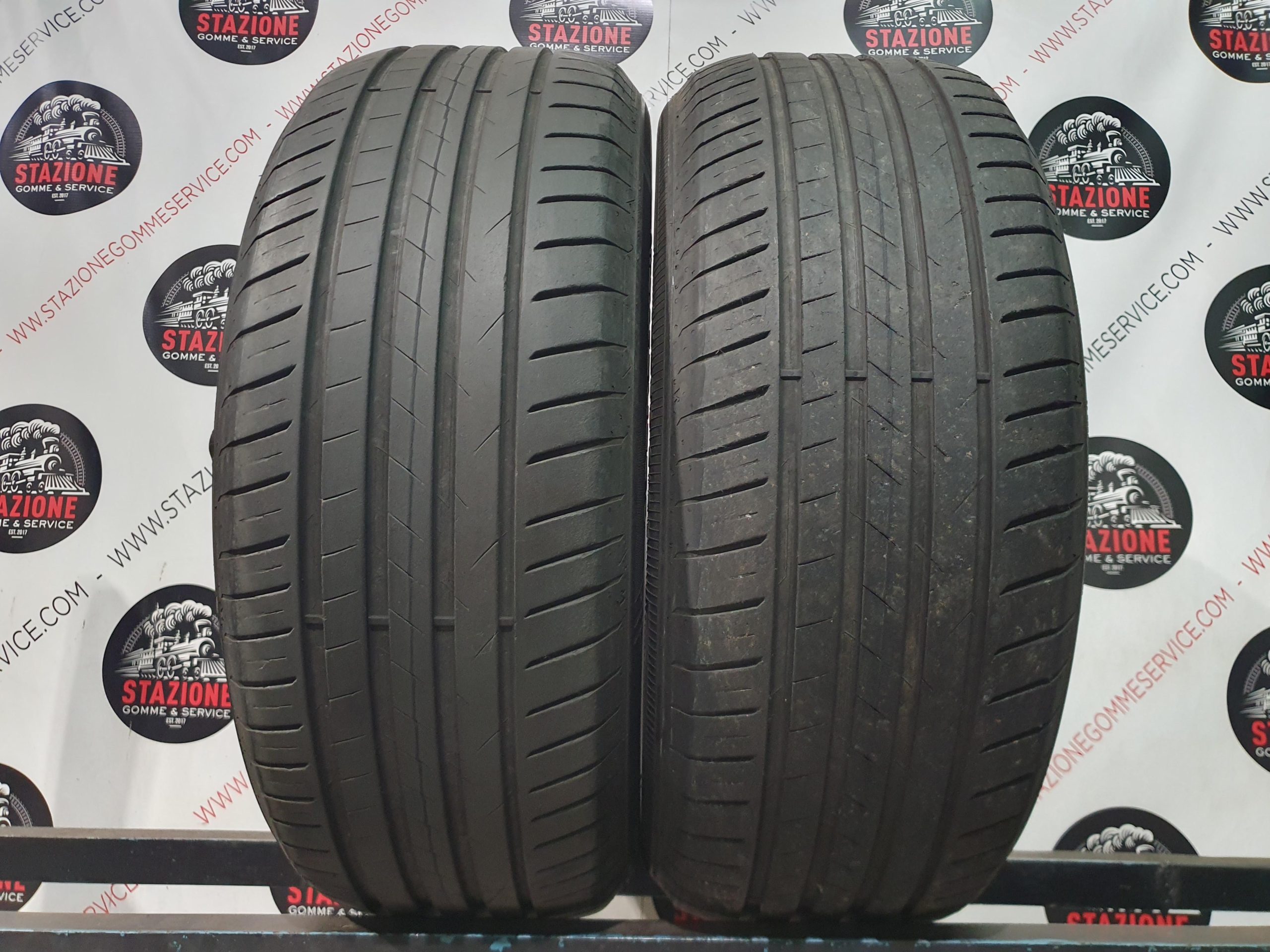 Pneumatico - Gomme estive usate VREDESTEIN 215/55 R17 Pneumatico - Gomme estive usate VREDESTEIN 215/55 R17