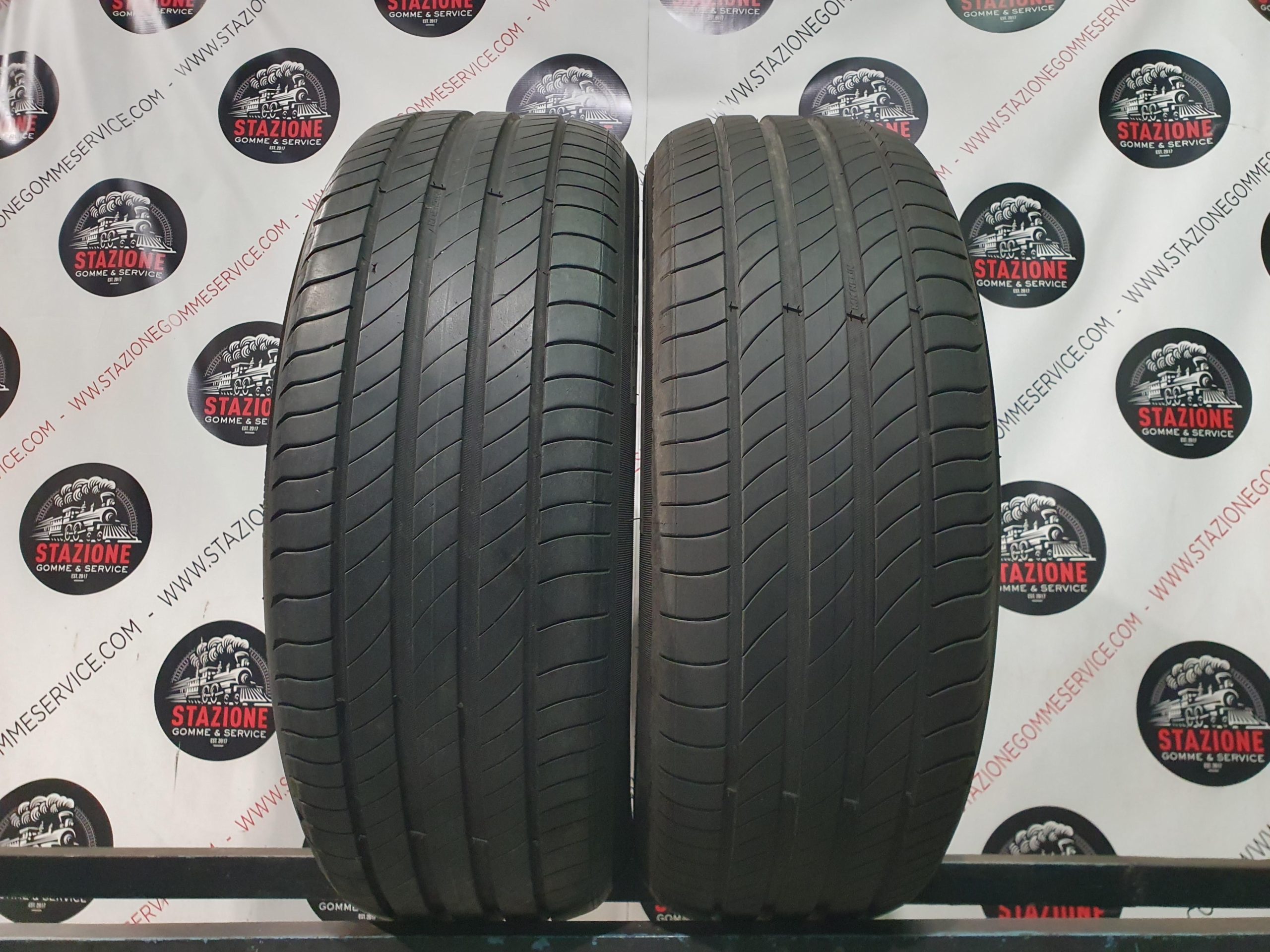 Pneumatico - Gomme estive usate MICHELIN 215/60 R17 Pneumatico - Gomme estive usate MICHELIN 215/60 R17