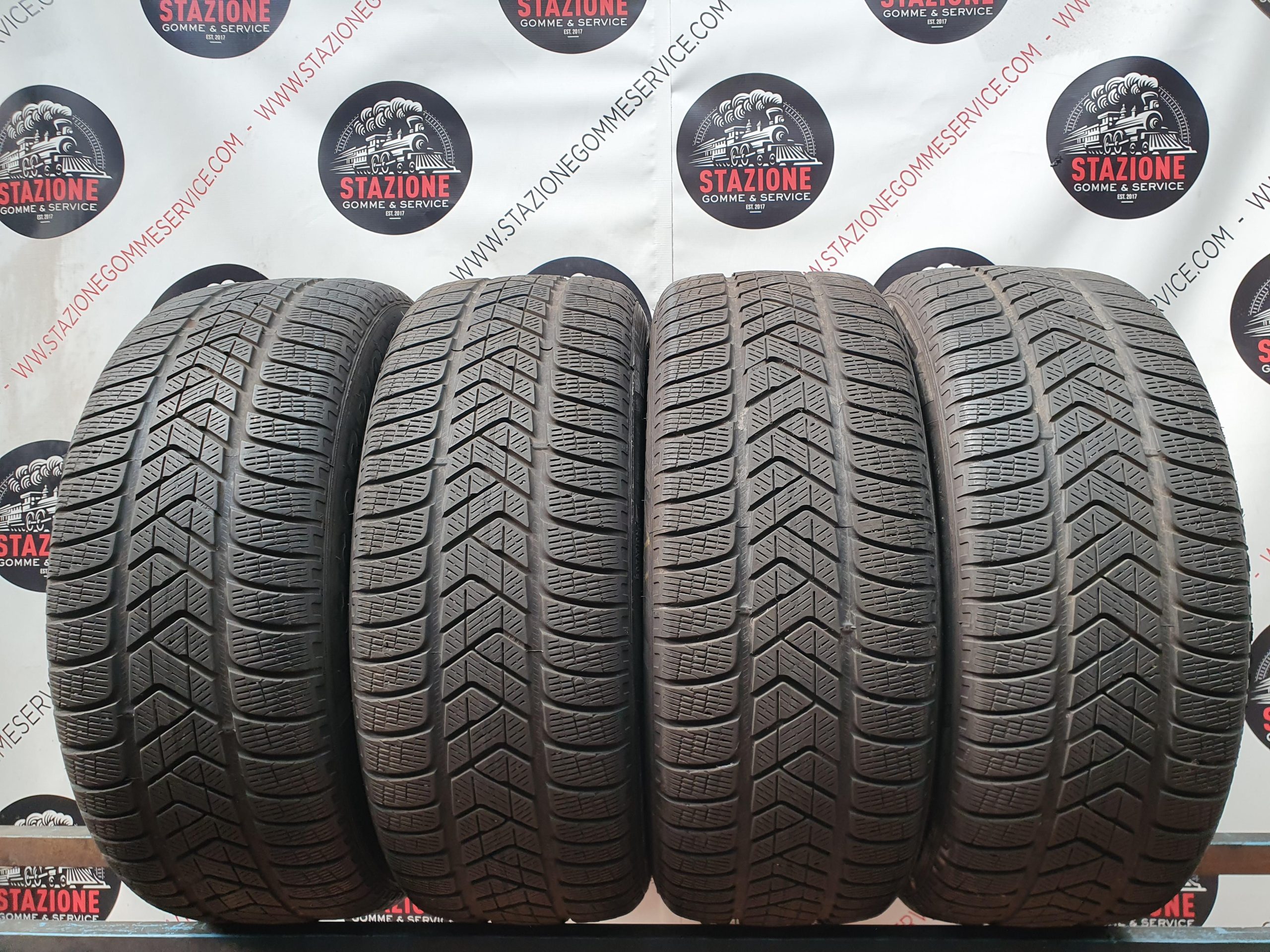 Pneumatico - Gomme invernali usate PIRELLI 235/55 R18 Pneumatico - Gomme invernali usate PIRELLI 235/55 R18