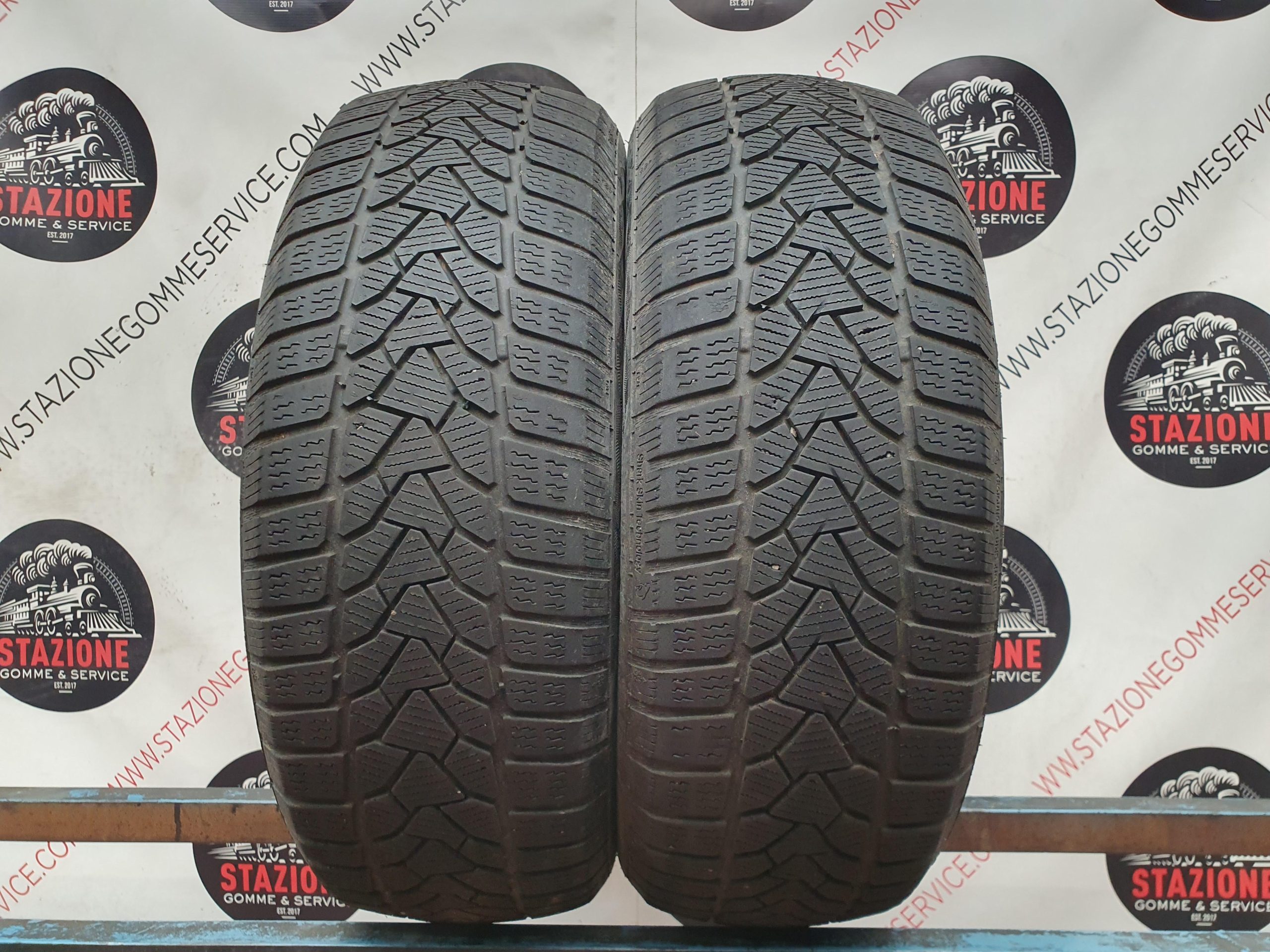 Pneumatico - Gomme invernali usate UNIROYAL 195/65 R15 Pneumatico - Gomme invernali usate UNIROYAL 195/65 R15