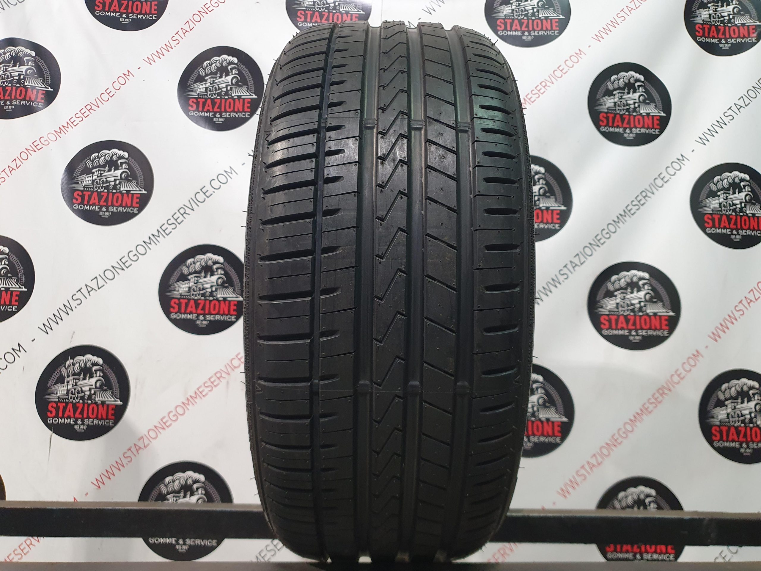 Pneumatico - Gomme pneumatici estivi FALKEN 225/40 R18 Pneumatico - Gomme pneumatici estivi FALKEN 225/40 R18