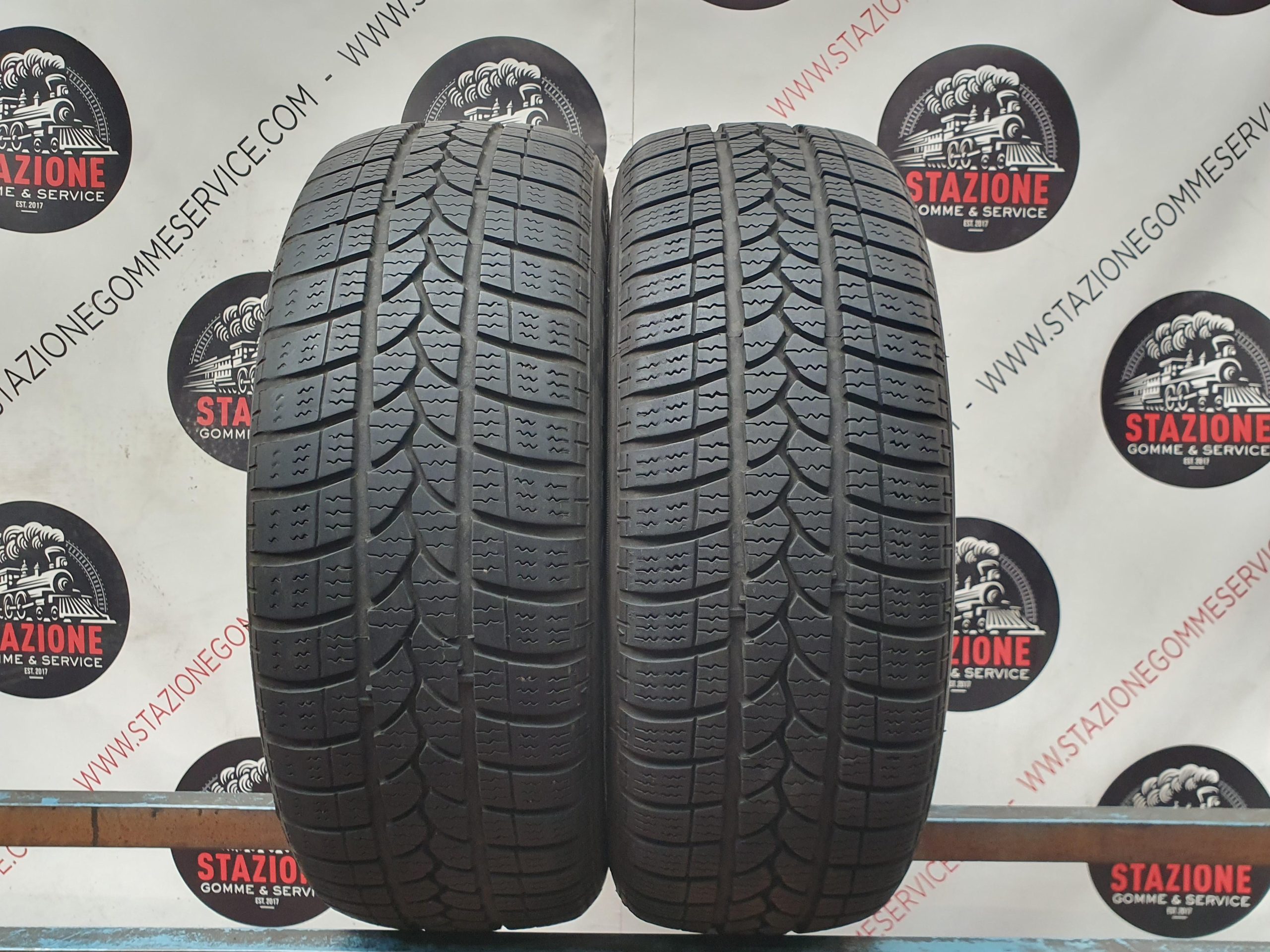 Pneumatico - Gomme invernali usate STRIAL 195/60 R15 Pneumatico - Gomme invernali usate STRIAL 195/60 R15