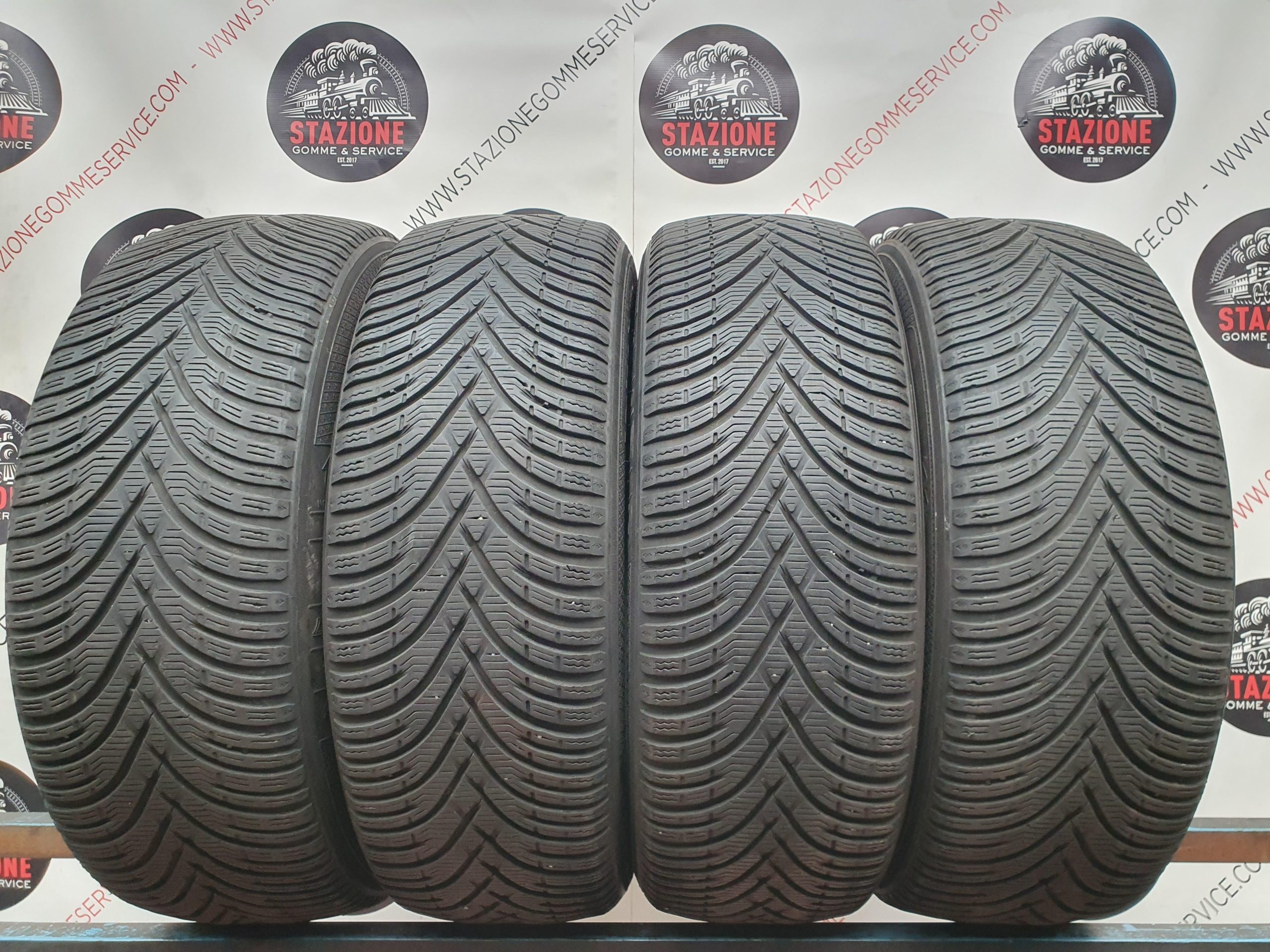 Pneumatico - 4 Gomme invernali usate KLEBER 215/60 R17 Pneumatico - 4 Gomme invernali usate KLEBER 215/60 R17