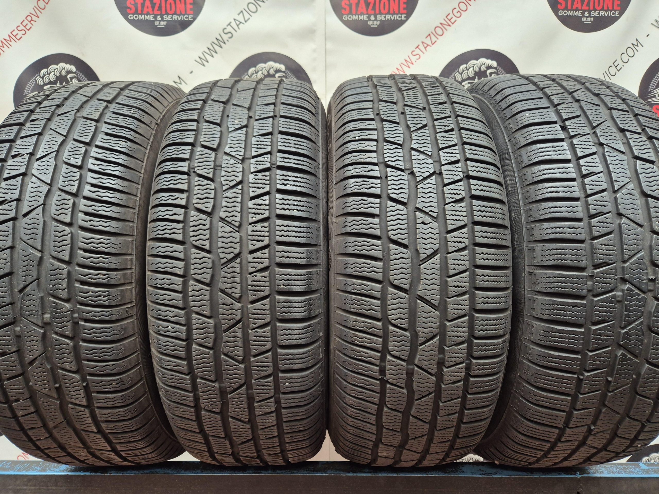 Pneumatico - 4 Gomme invernali usate CONTINENTAL 215/60 R16 Pneumatico - 4 Gomme invernali usate CONTINENTAL 215/60 R16