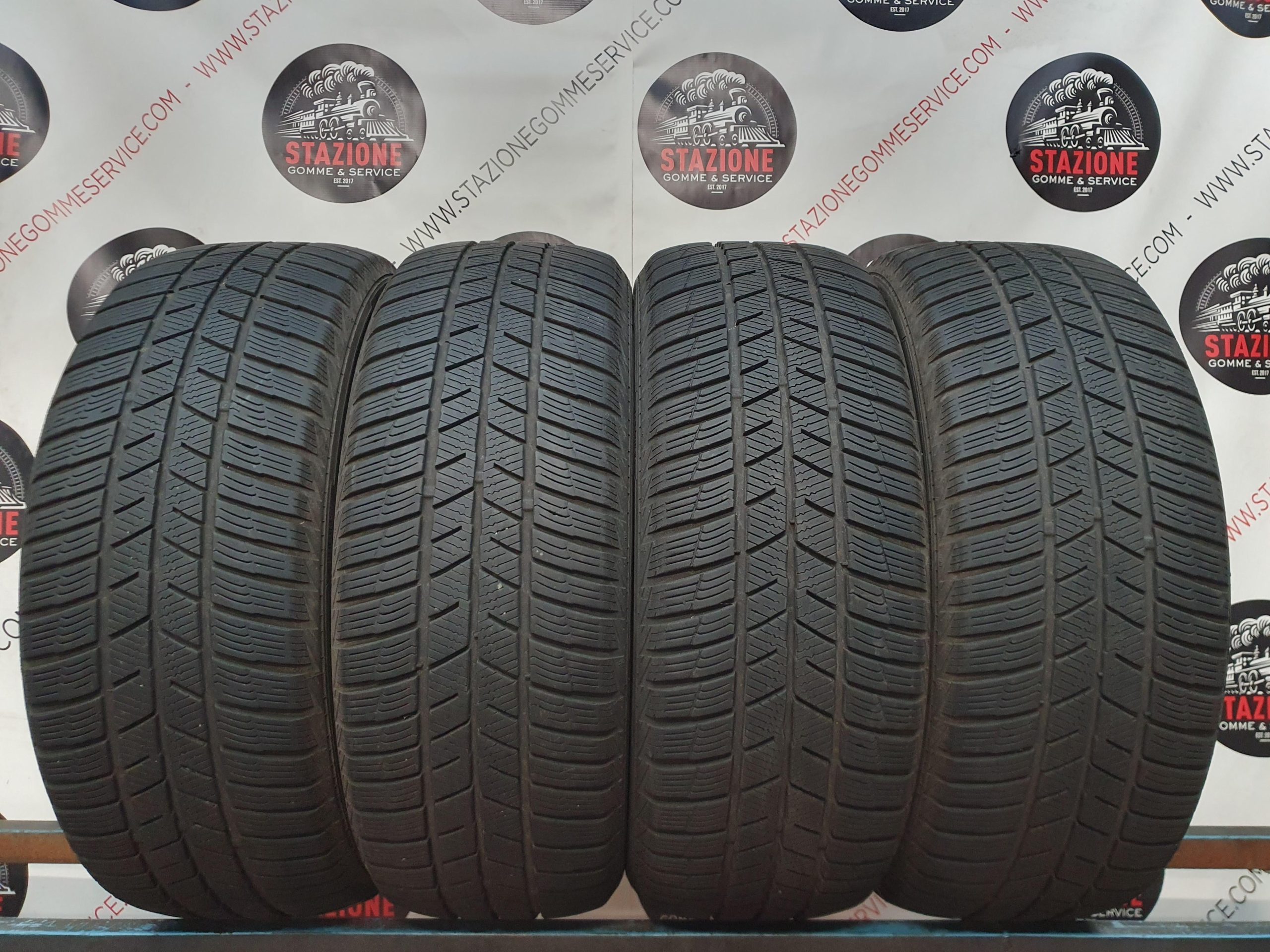 Pneumatico - 4 Gomme invernali usate BARUM 235/55 R18 Pneumatico - 4 Gomme invernali usate BARUM 235/55 R18