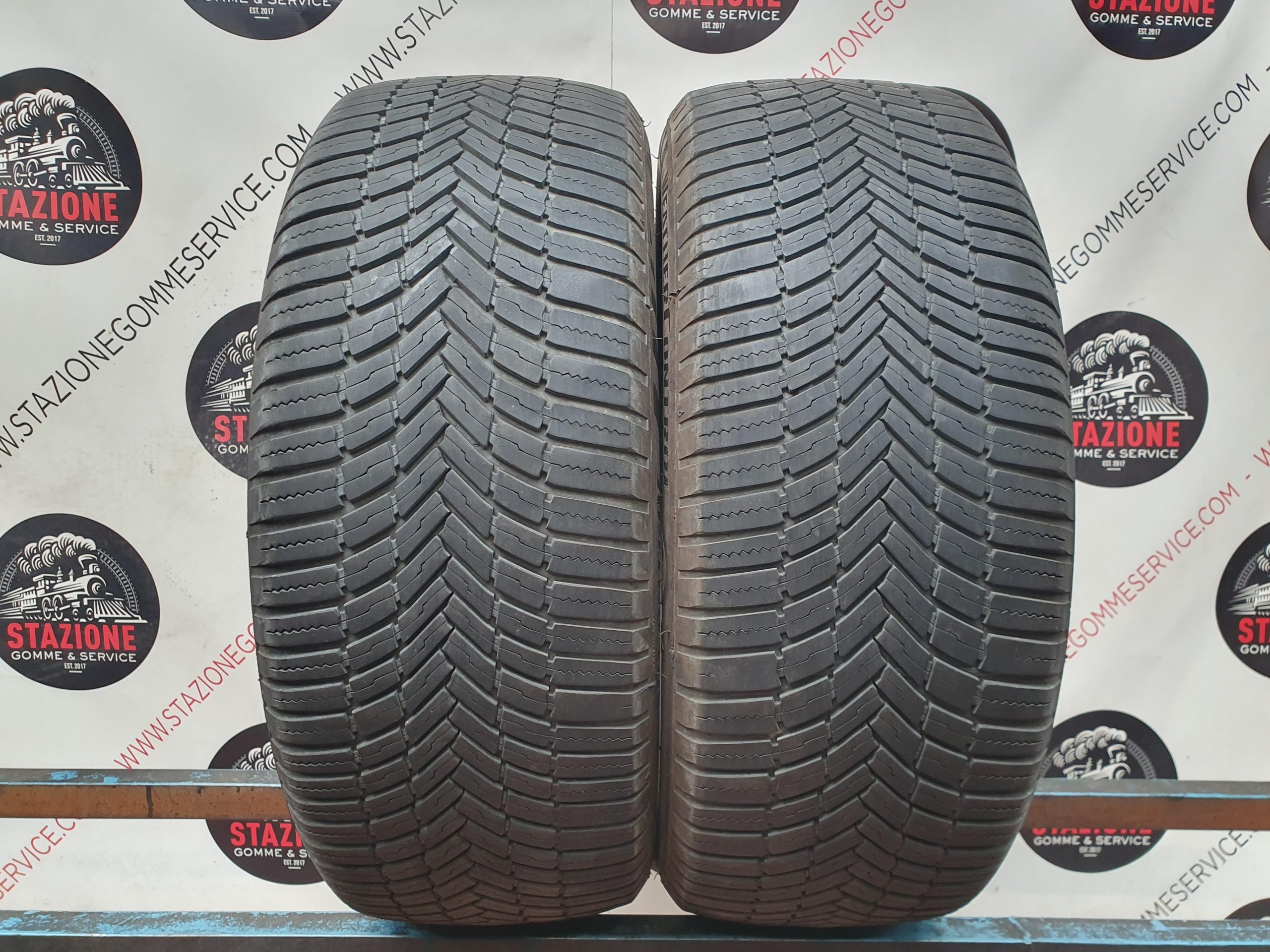 Pneumatico - Gomme invernali usate BRIDGESTONE 235/55 R18 Pneumatico - Gomme invernali usate BRIDGESTONE 235/55 R18