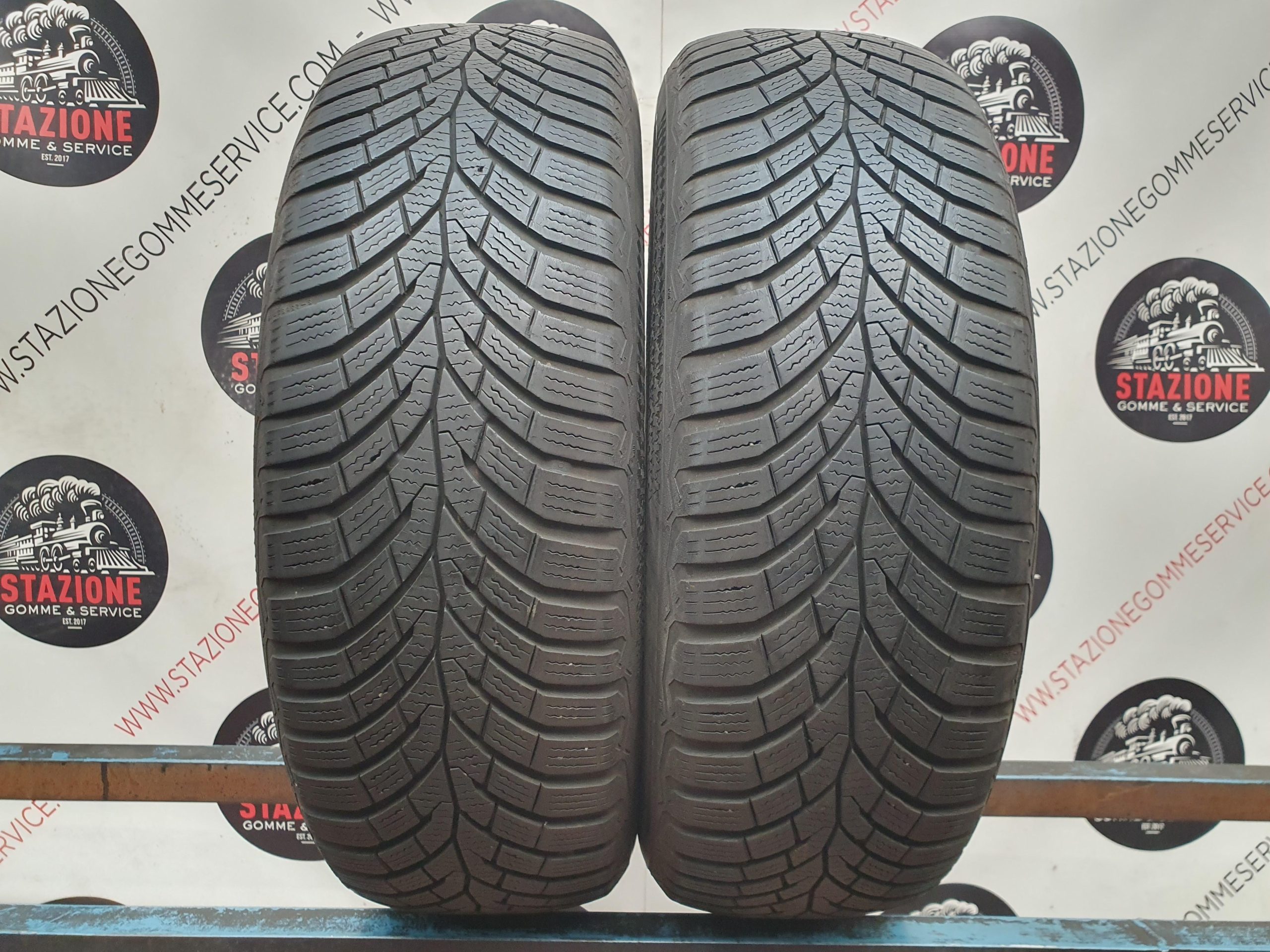 Pneumatico - Gomme invernali usate CONTINENTAL 195/65 R15 Pneumatico - Gomme invernali usate CONTINENTAL 195/65 R15