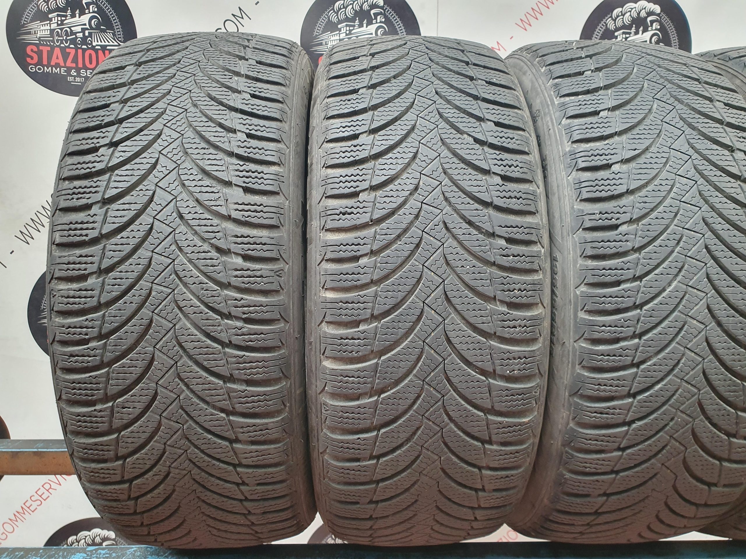 Pneumatico - 4 Gomme invernali usate NEXEN 195/55 R15 Pneumatico - 4 Gomme invernali usate NEXEN 195/55 R15