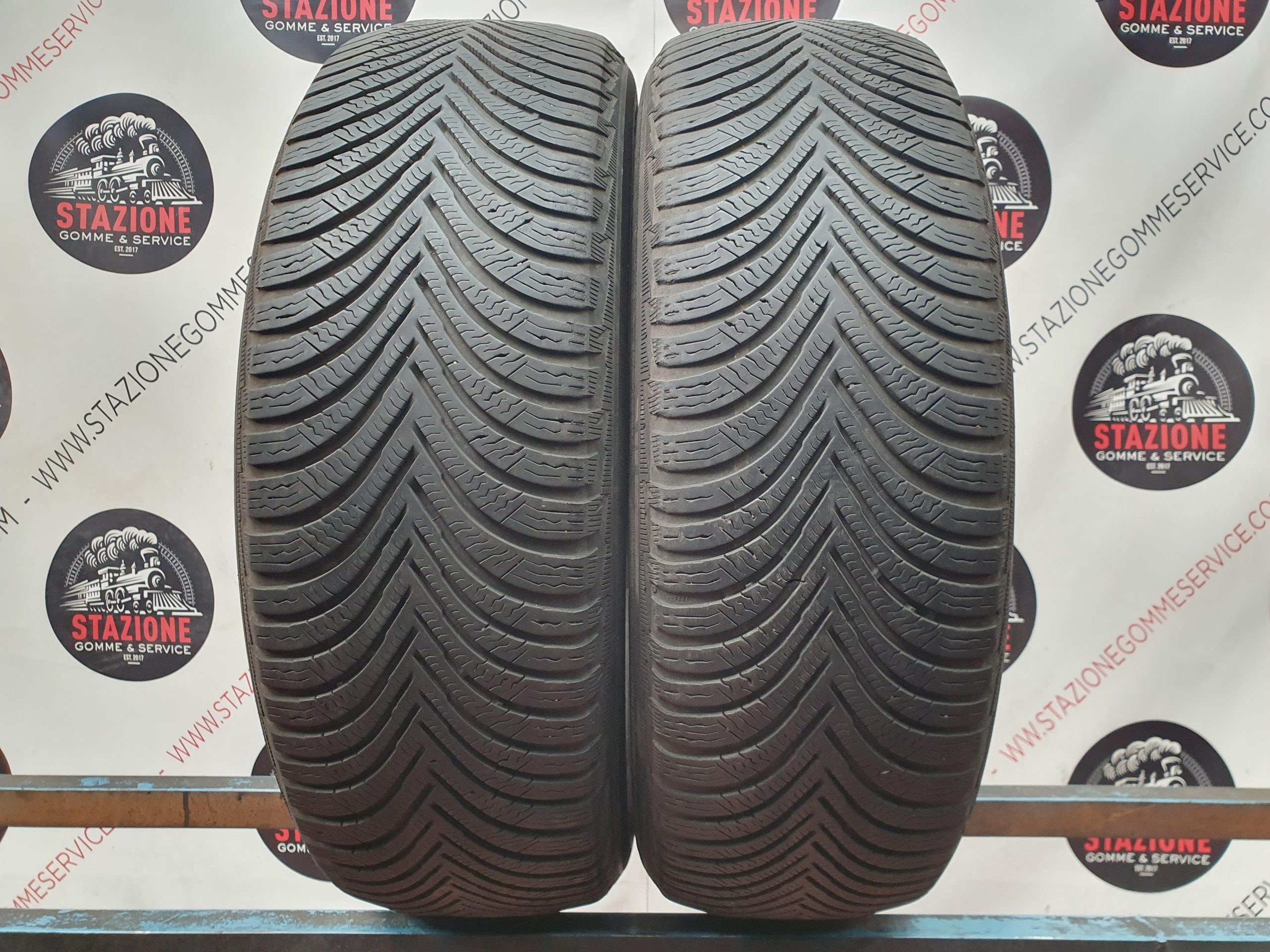 Pneumatico - 2 Gomme invernali usate MICHELIN 215/65 R17 Pneumatico - 2 Gomme invernali usate MICHELIN 215/65 R17