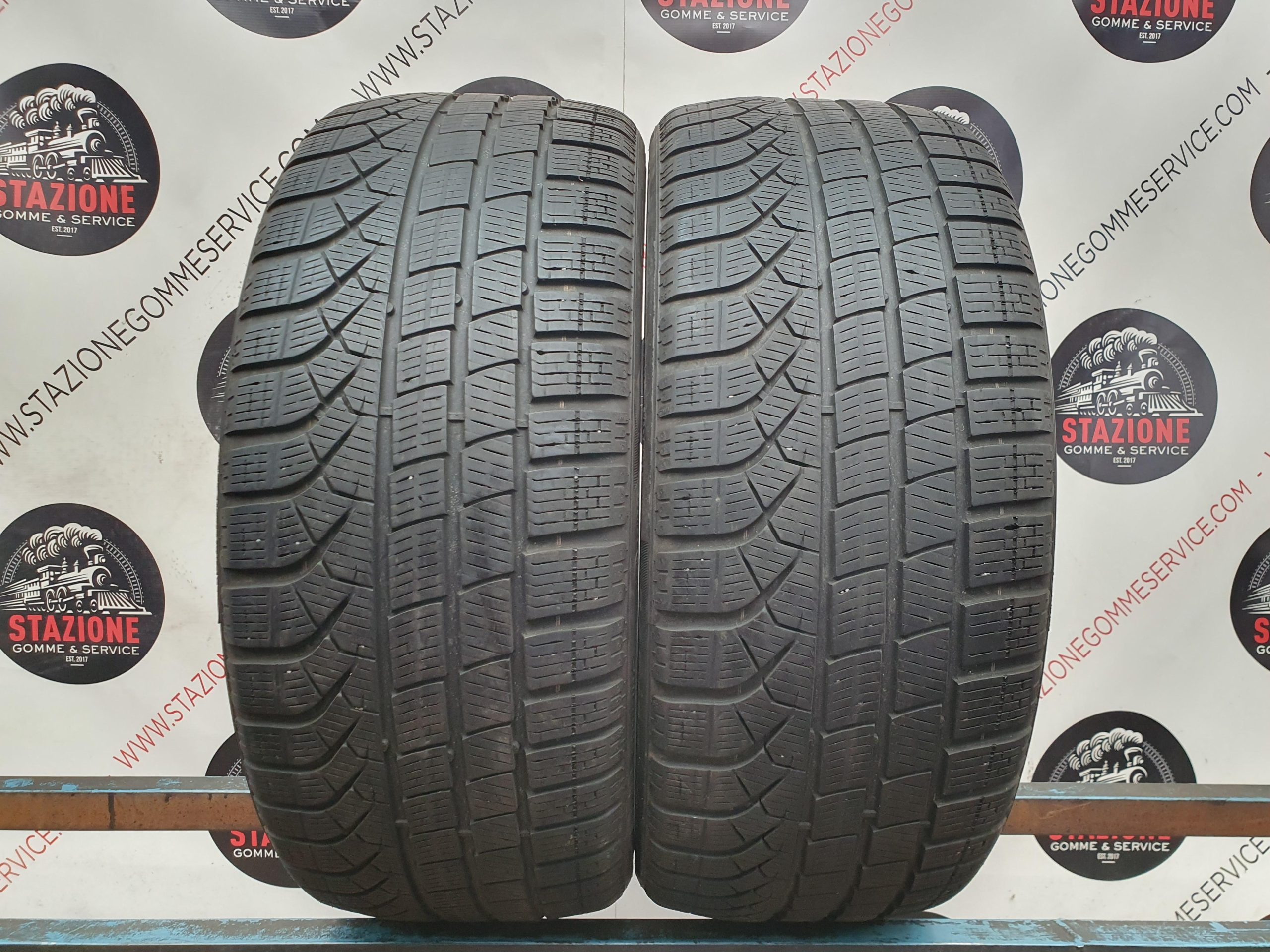 Pneumatico - 2 Gomme invernali usate PIRELLI 245/35 R19 Pneumatico - 2 Gomme invernali usate PIRELLI 245/35 R19