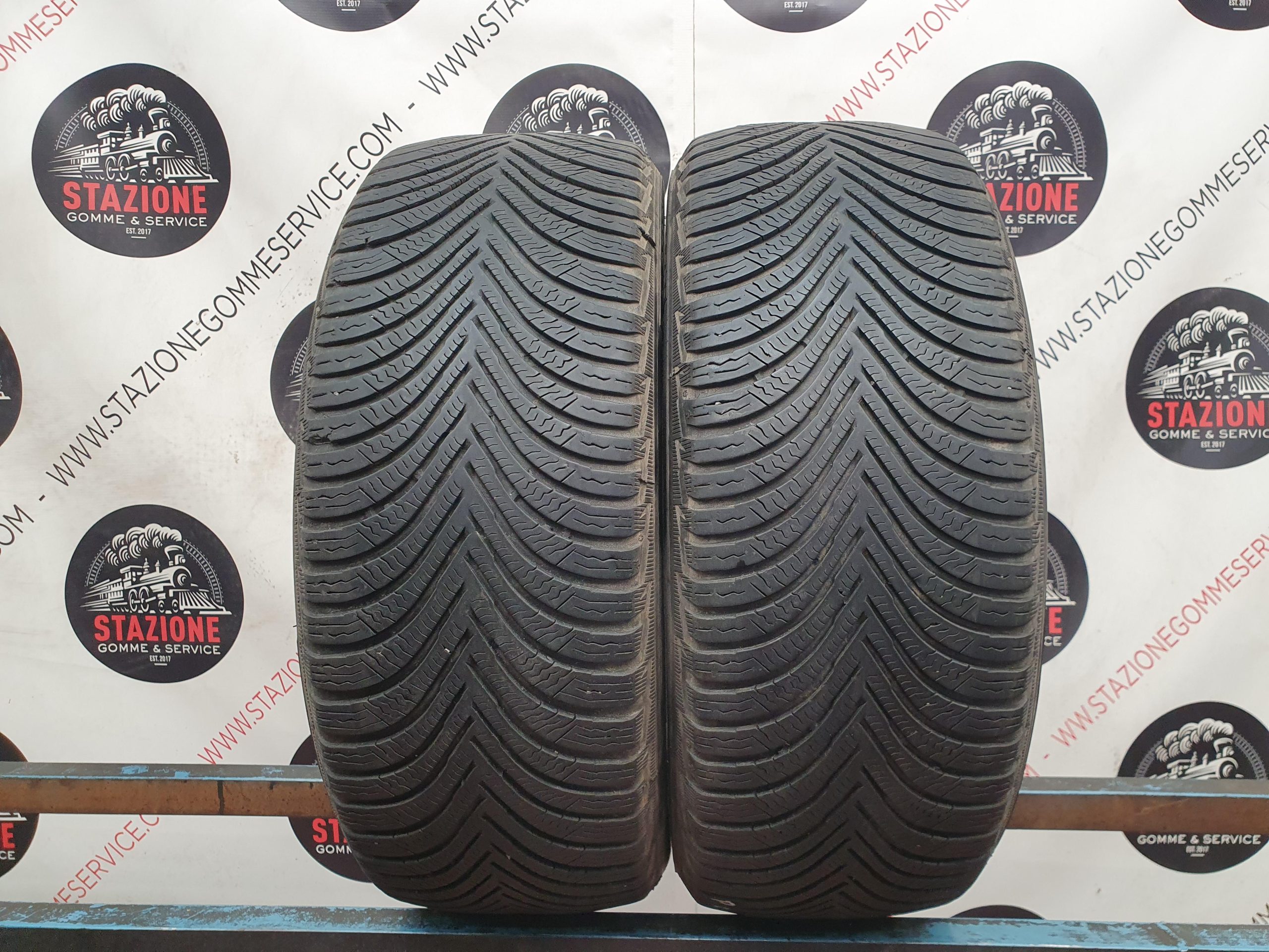 Pneumatico - 2 Gomme invernali usate MICHELIN 205/50 R17 Pneumatico - 2 Gomme invernali usate MICHELIN 205/50 R17