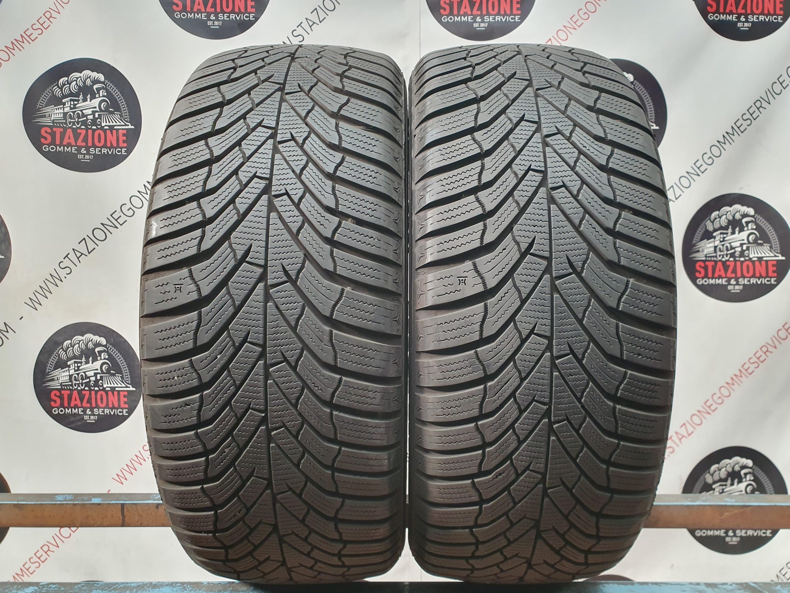 Pneumatico - 2 Gomme invernali usate KUMHO 225/50 R17 Pneumatico - 2 Gomme invernali usate KUMHO 225/50 R17